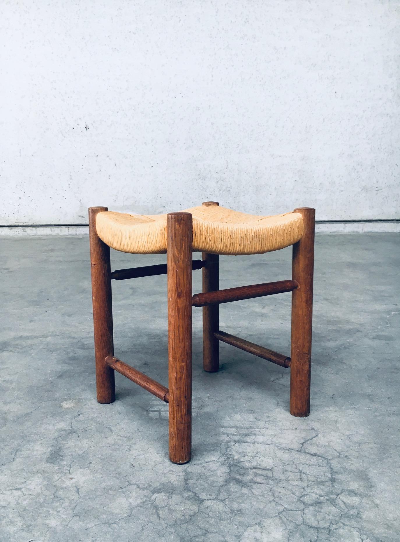 Vintage midcentury French Rustic Design Oak & Rush low stool. Made in France, 1950s / 60s period. Oak constructed stool with woven rush seat. This comes in very good, original condition. Measures 46cm x 38cm x 38cm.