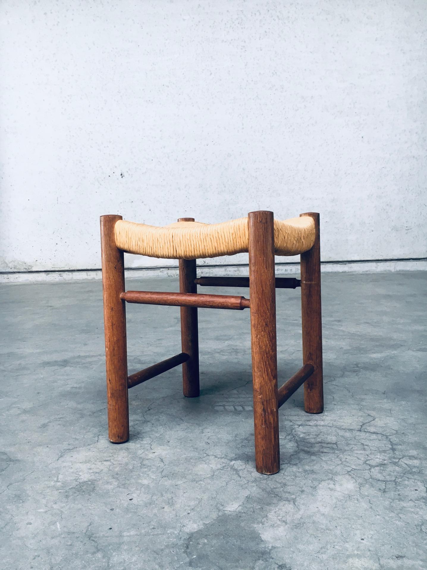 French Rustic Oak & Rush Stool, 1950s, France For Sale 1
