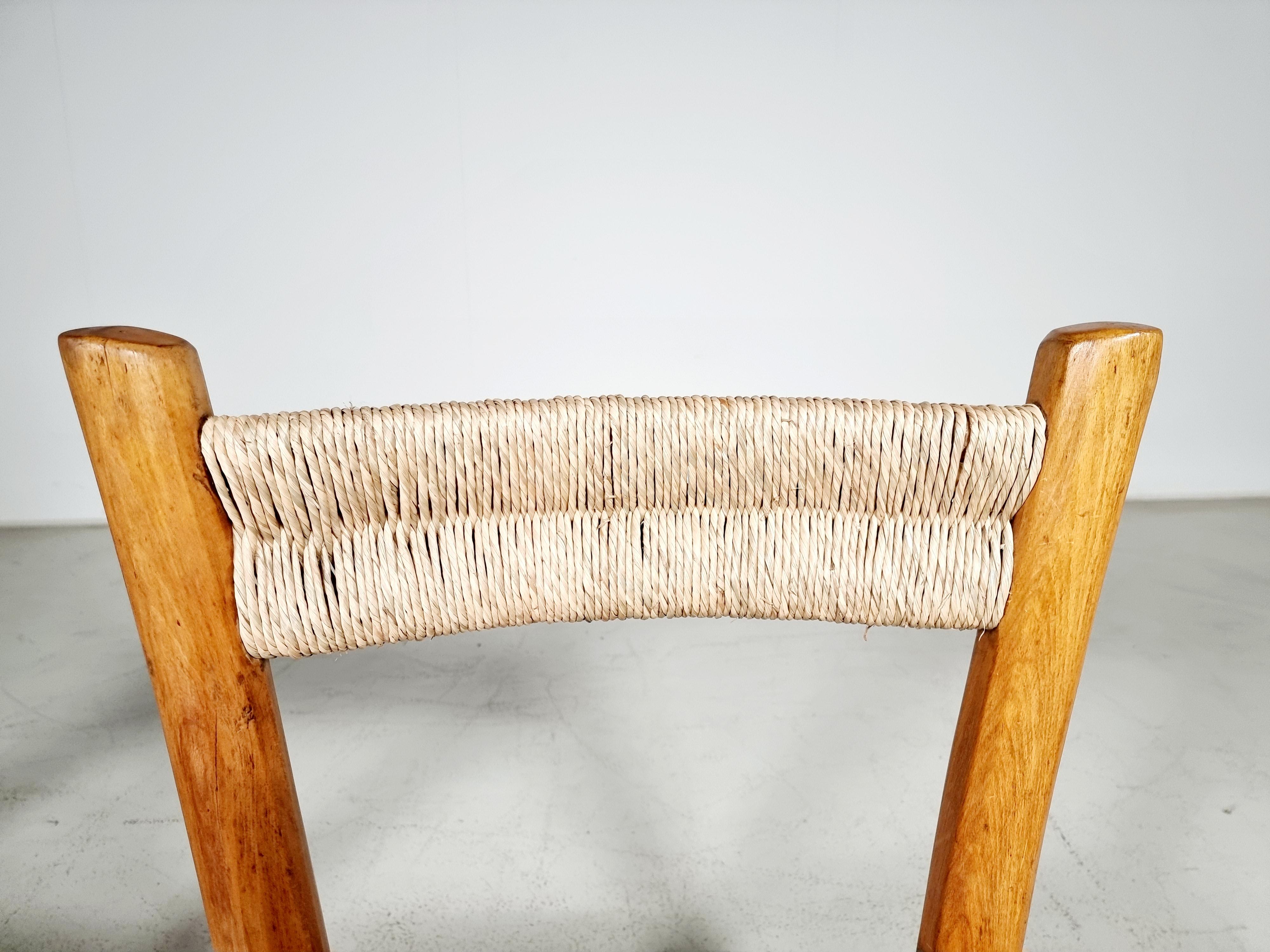 French Rustic Pair of  Low Chairs in Elm Wood and Straw, 1960s For Sale 4