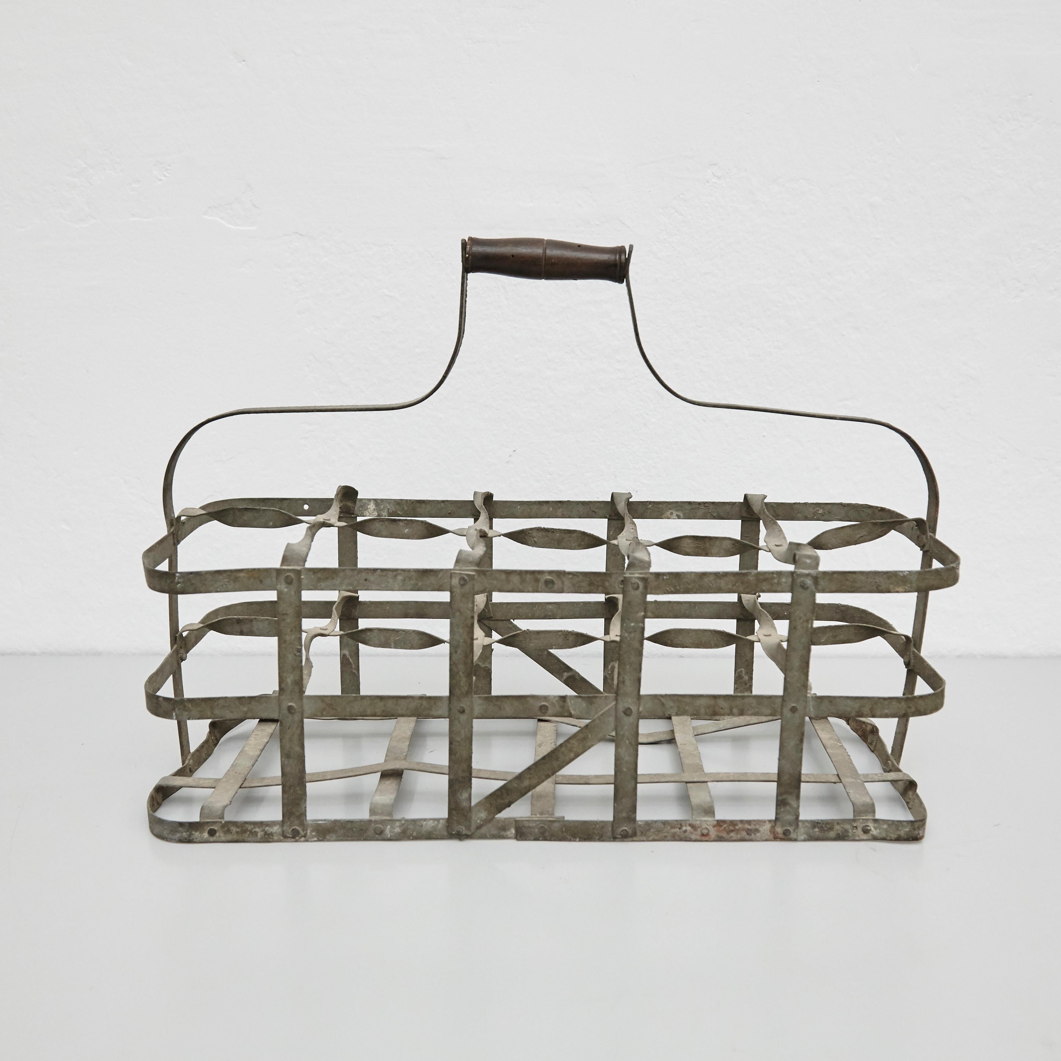 Early 20th Century French Rustic Wood and Metal Bottle Rack, circa 1920