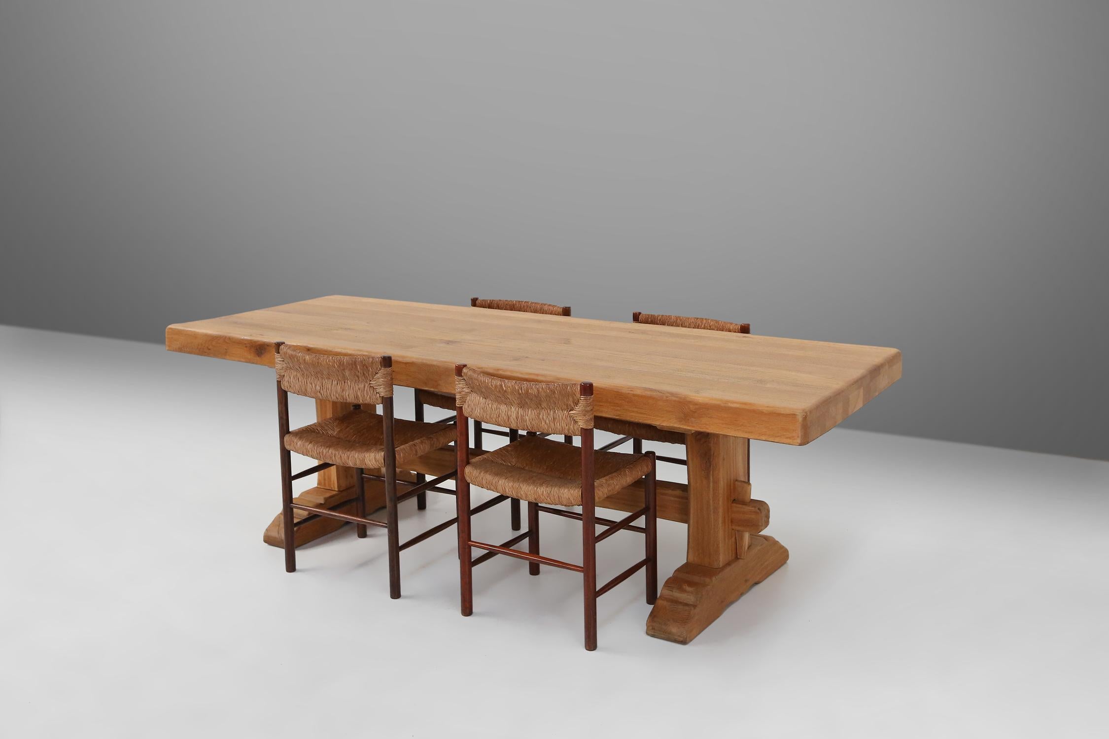 Table de salle à manger rustique en bois, 1950s en vente 8