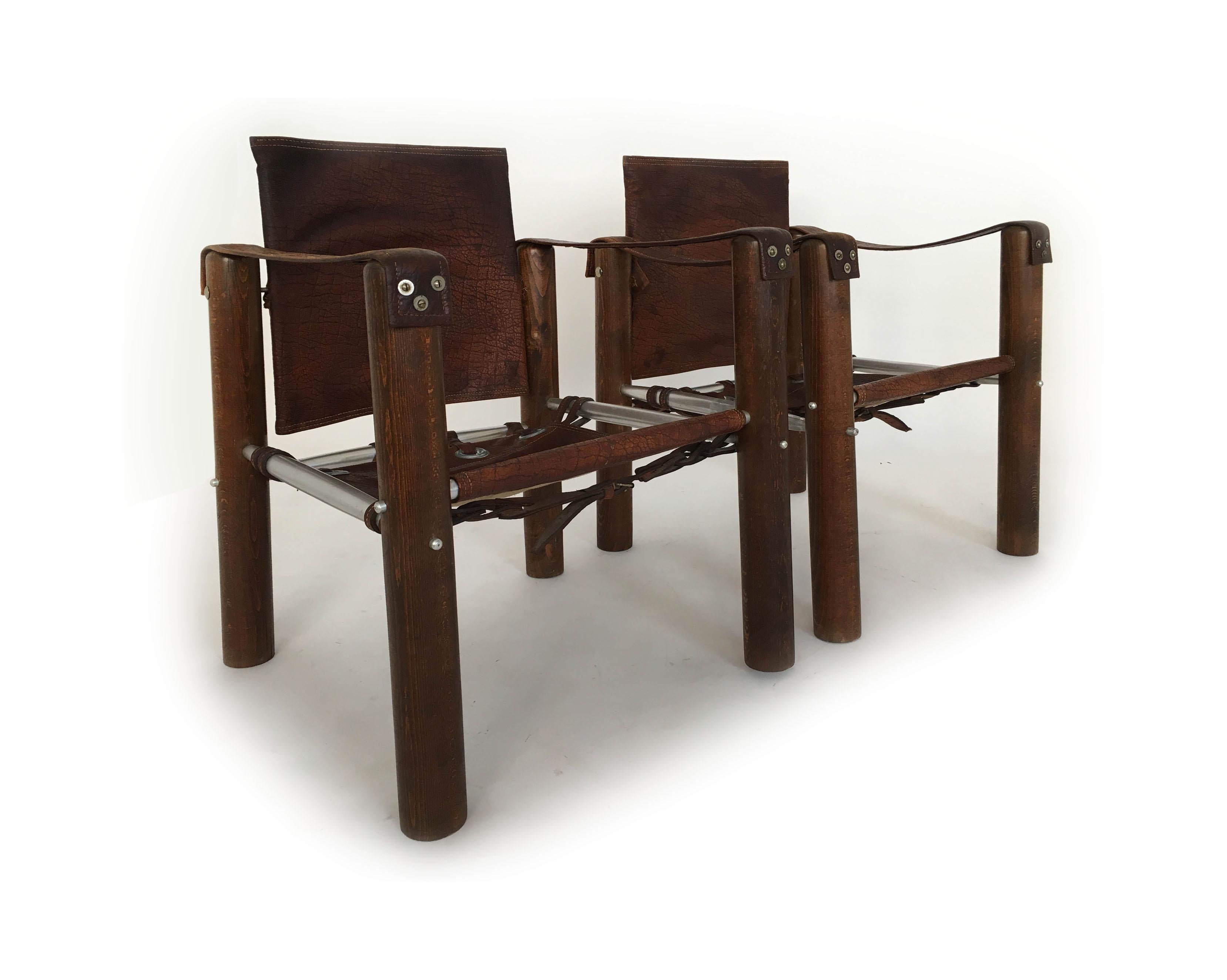 Moderne Safari-Stühle Patiniertes Leder:: Brasilien 1970er (Metall) im Angebot