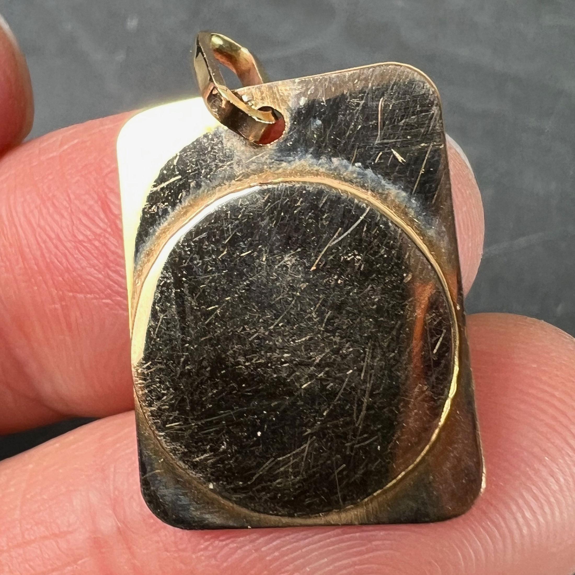 Pendentif médaille à breloques en or jaune 18K signe astrologique du Sagittaire français en vente 3