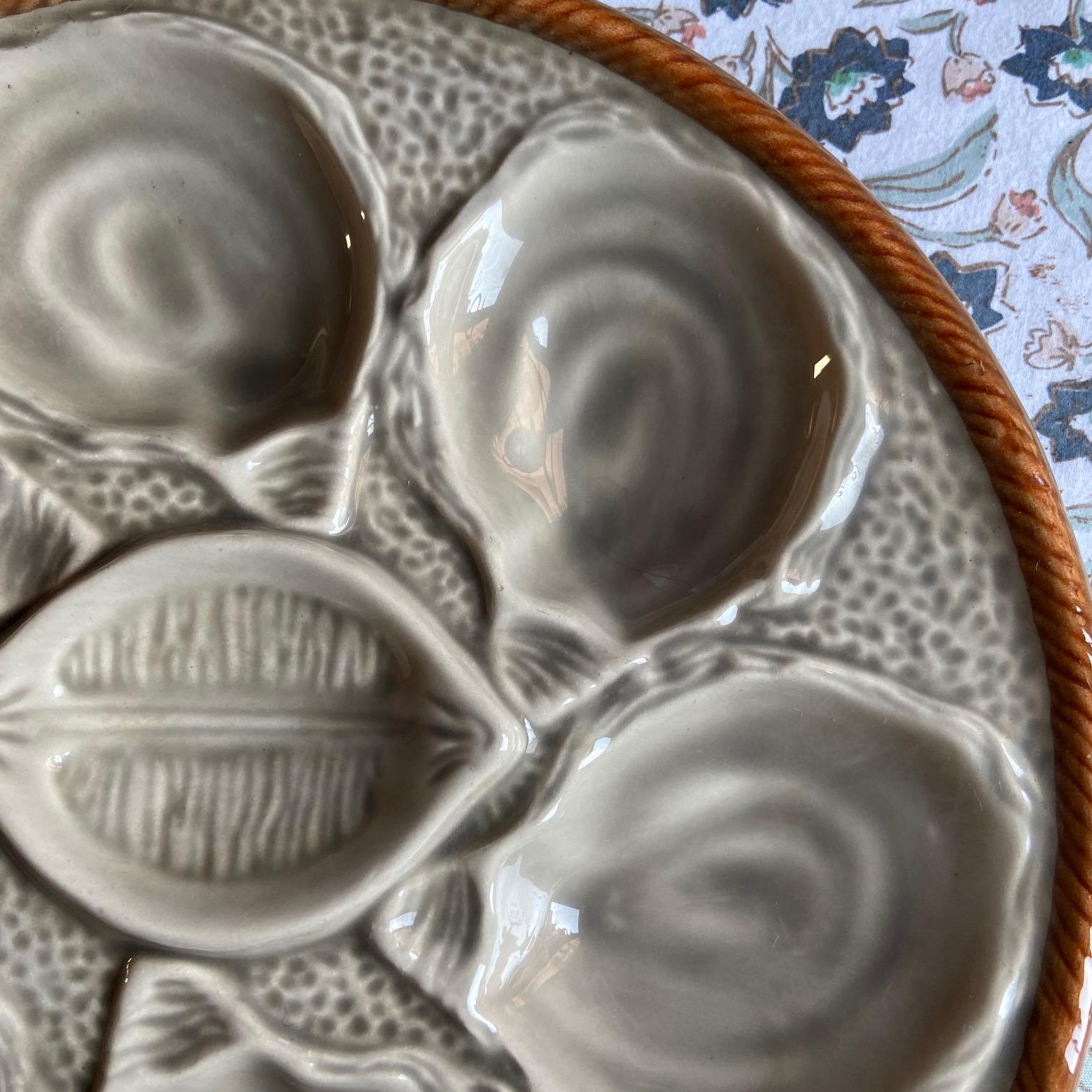 Platos franceses de mayólica Saint Clément, años 60, lote de 6 Provincial francés en venta