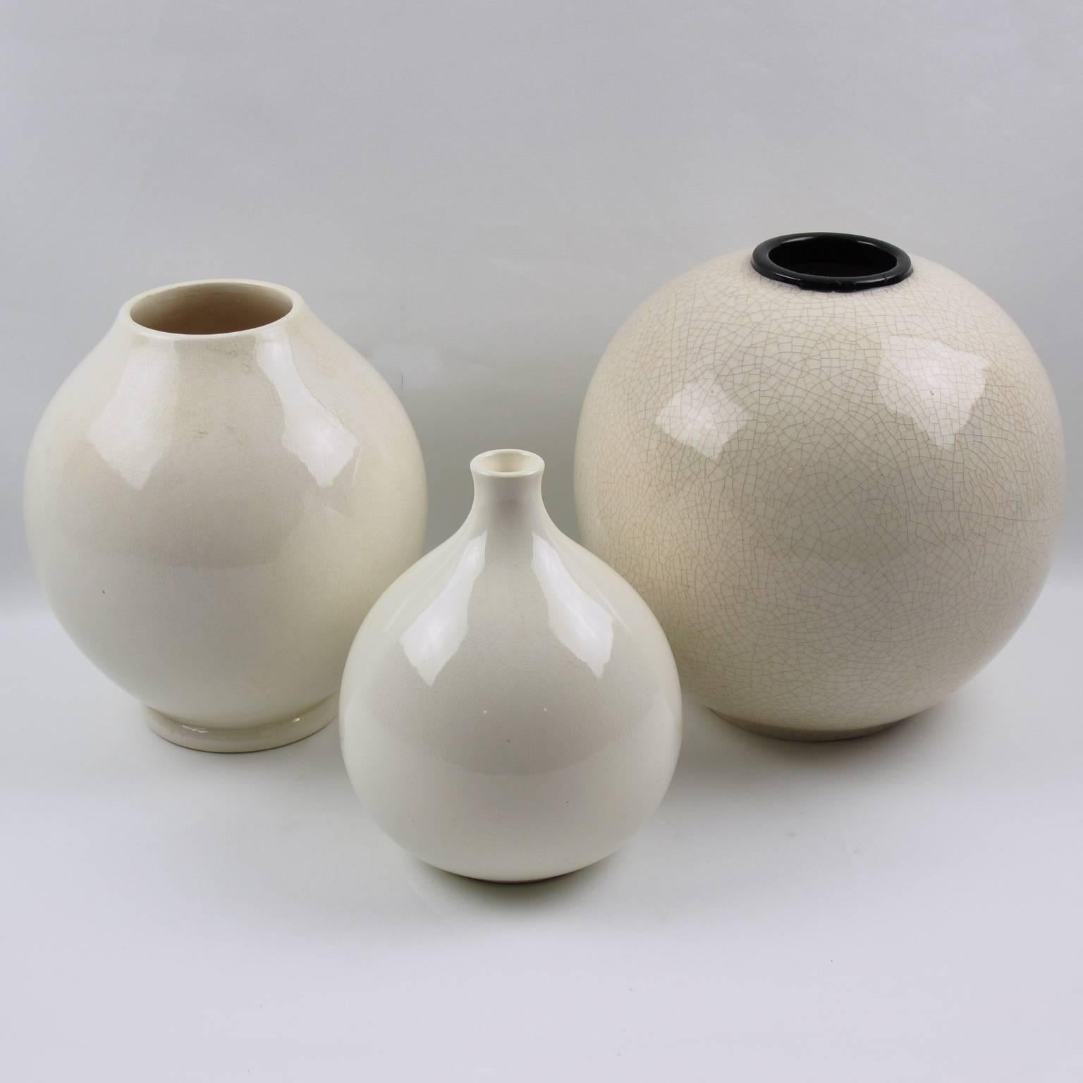 French Saint Clement Modernist Art Deco Off-White Crackle Glaze Ceramic Vase 2