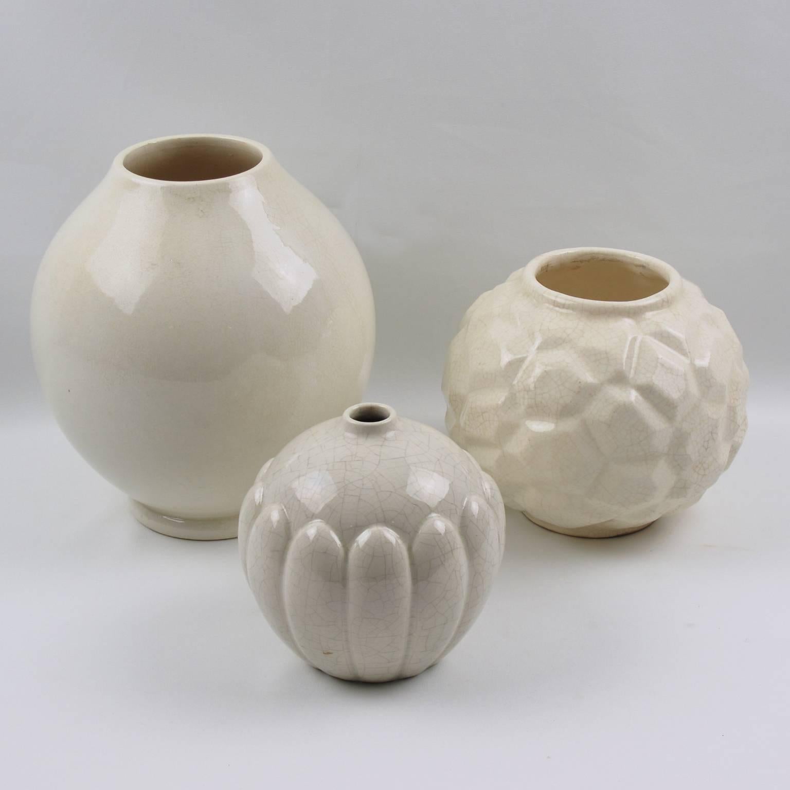 French Saint Clement Modernist Art Deco Off-White Crackle Glaze Ceramic Vase 3