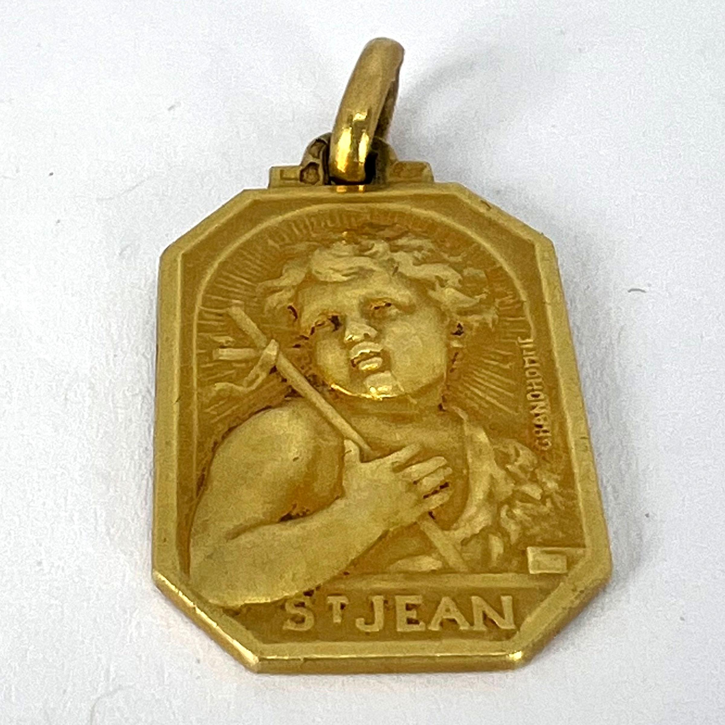 Pendentif en or jaune 18K avec breloque de Saint John Johns French en vente 10
