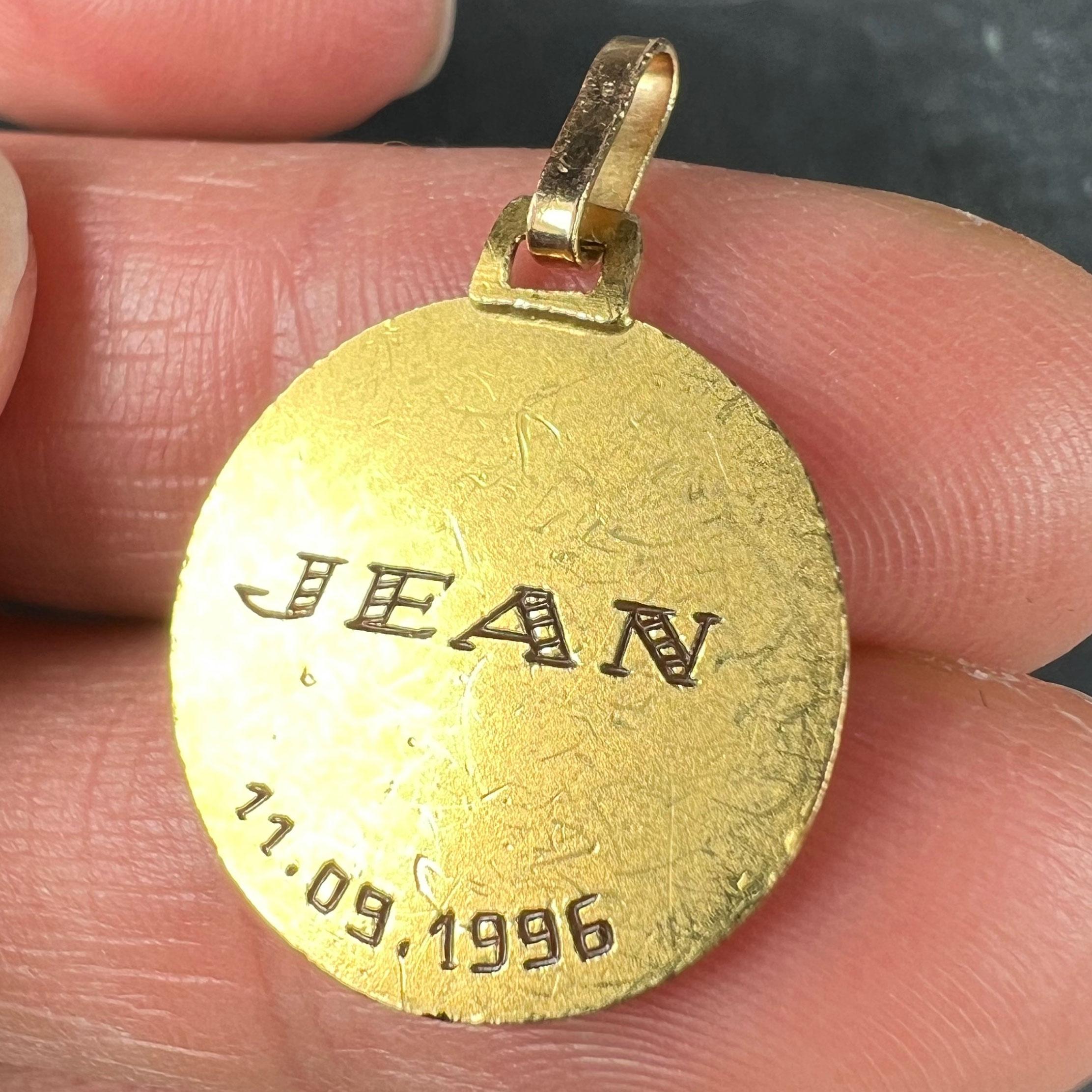 Pendentif médaille en or jaune 18K de Saint John Johns French en vente 4