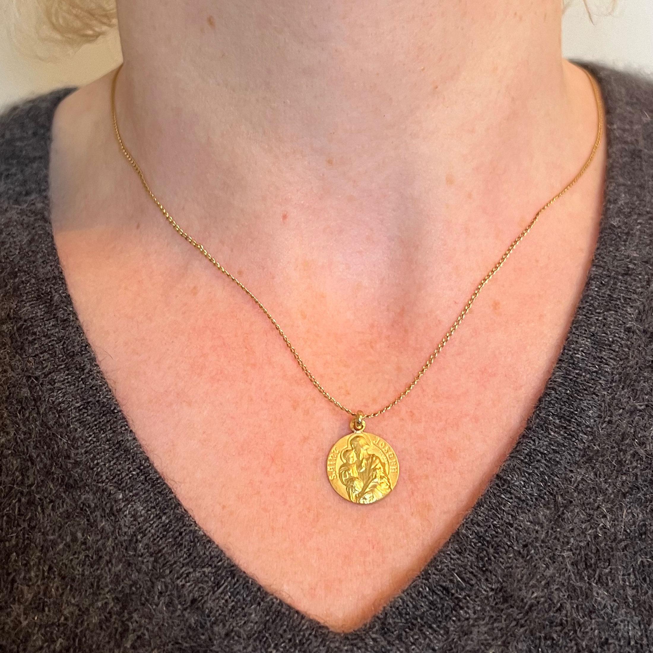 Women's or Men's French Saint Joseph and Jesus 18K Yellow Gold Medal Pendant For Sale