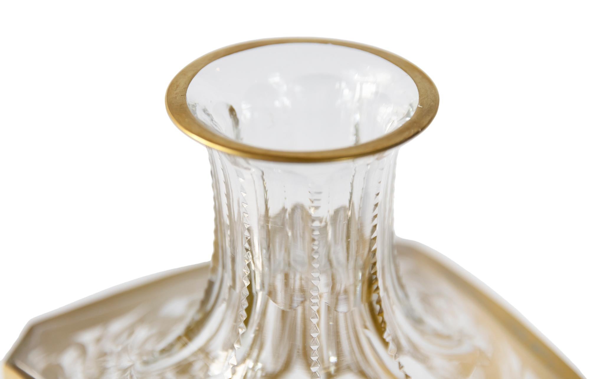 Doré Carafe à whisky en cristal français de Saint Louis en vente