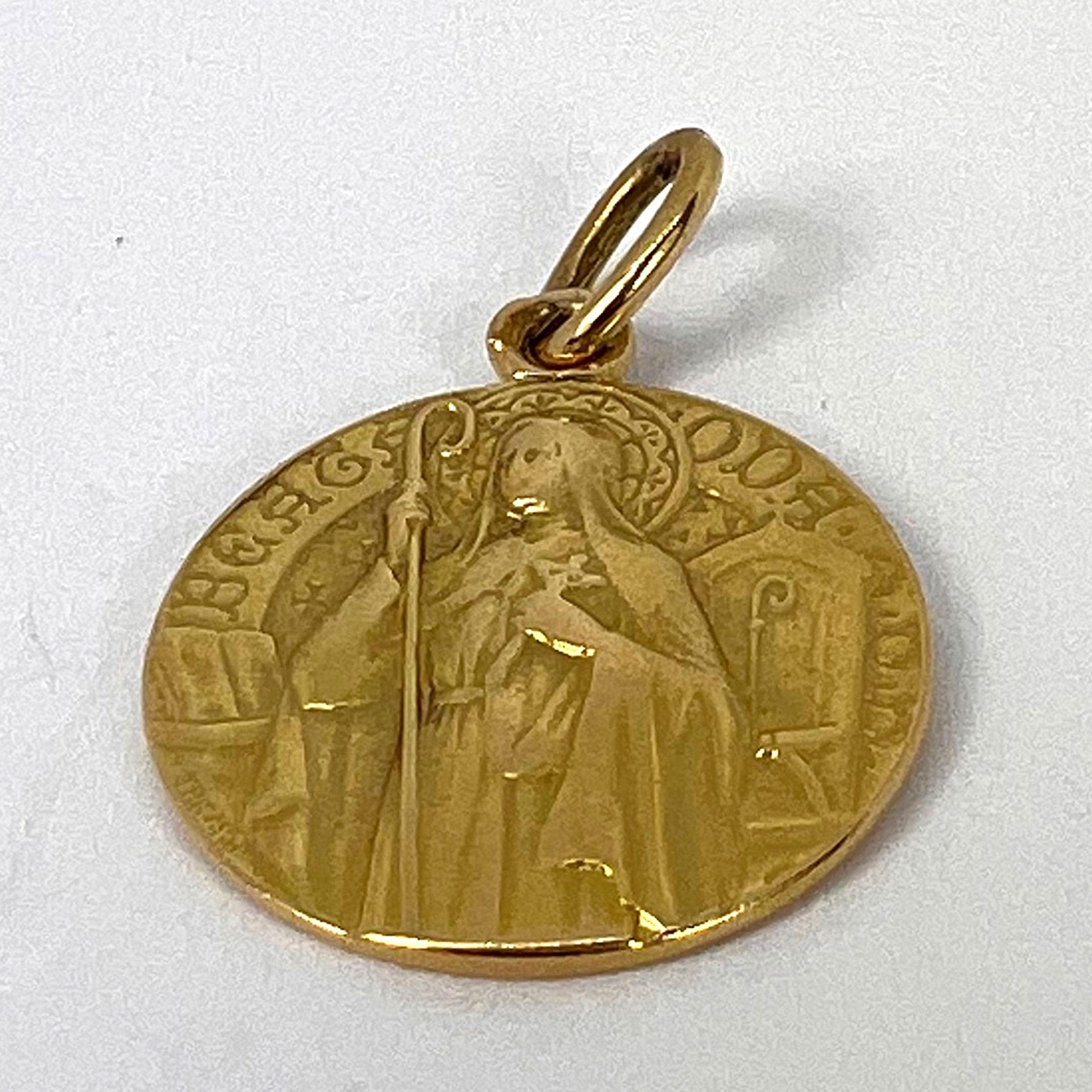 Saint Oda Pendentif breloque français en or jaune 18 carats en vente 8