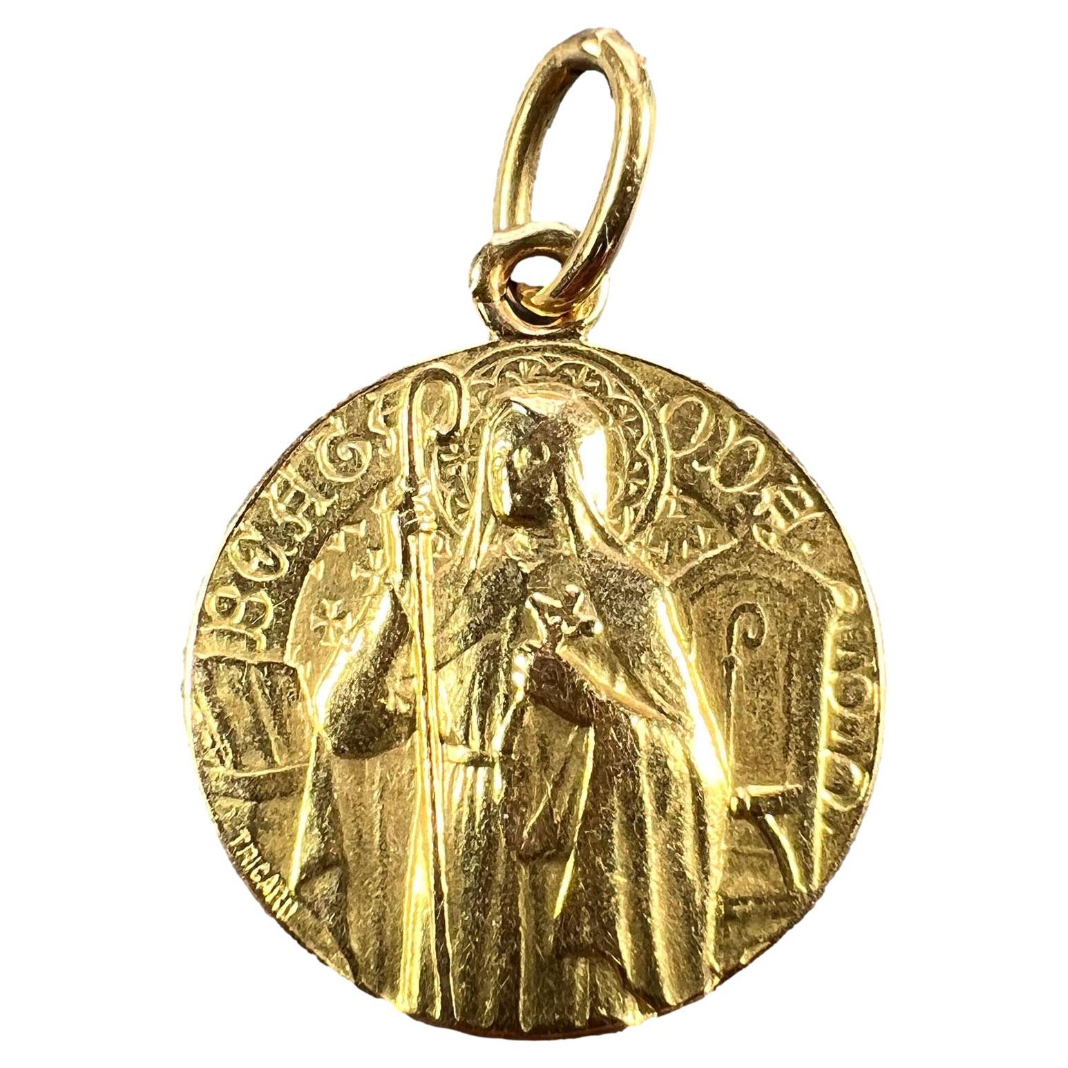 French Saint Oda 18K Yellow Gold Charm Pendant For Sale