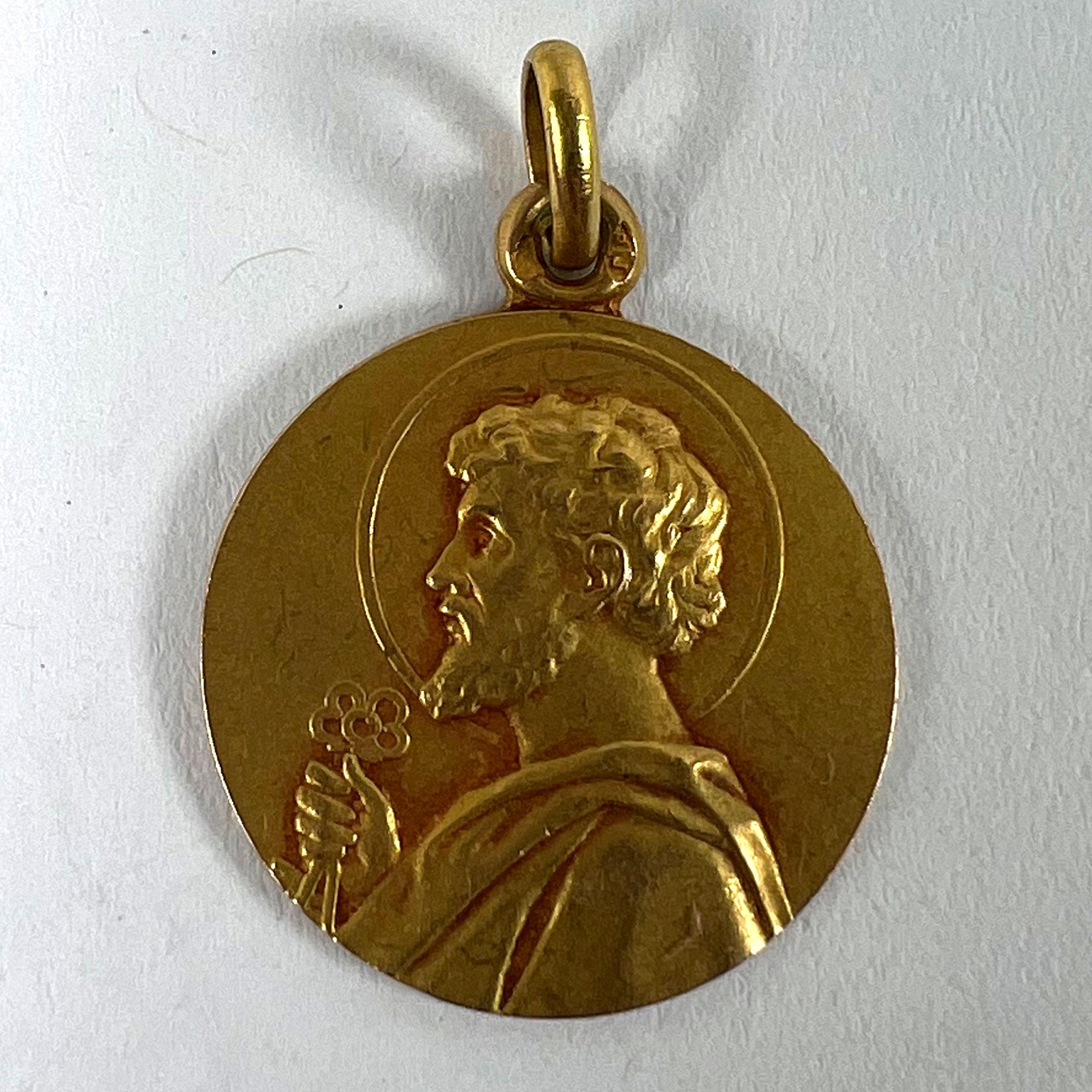 Medaglia francese con ciondolo Charm di San Peters in oro giallo 18 carati in vendita 7