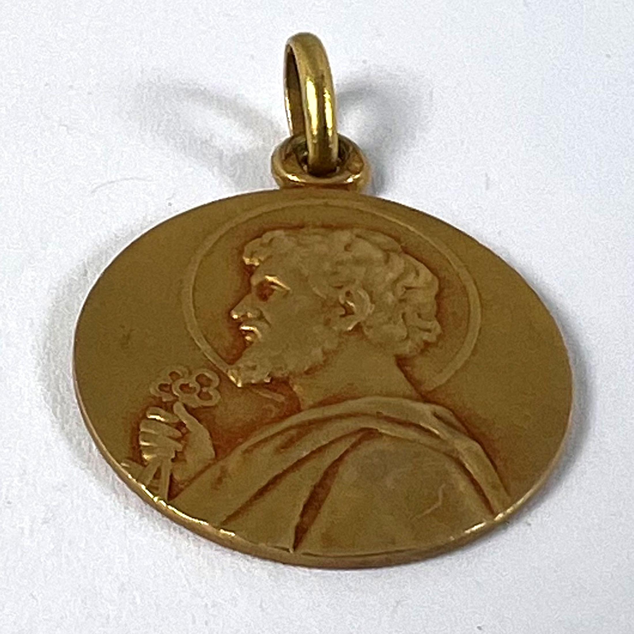 Medaglia francese con ciondolo Charm di San Peters in oro giallo 18 carati in vendita 9
