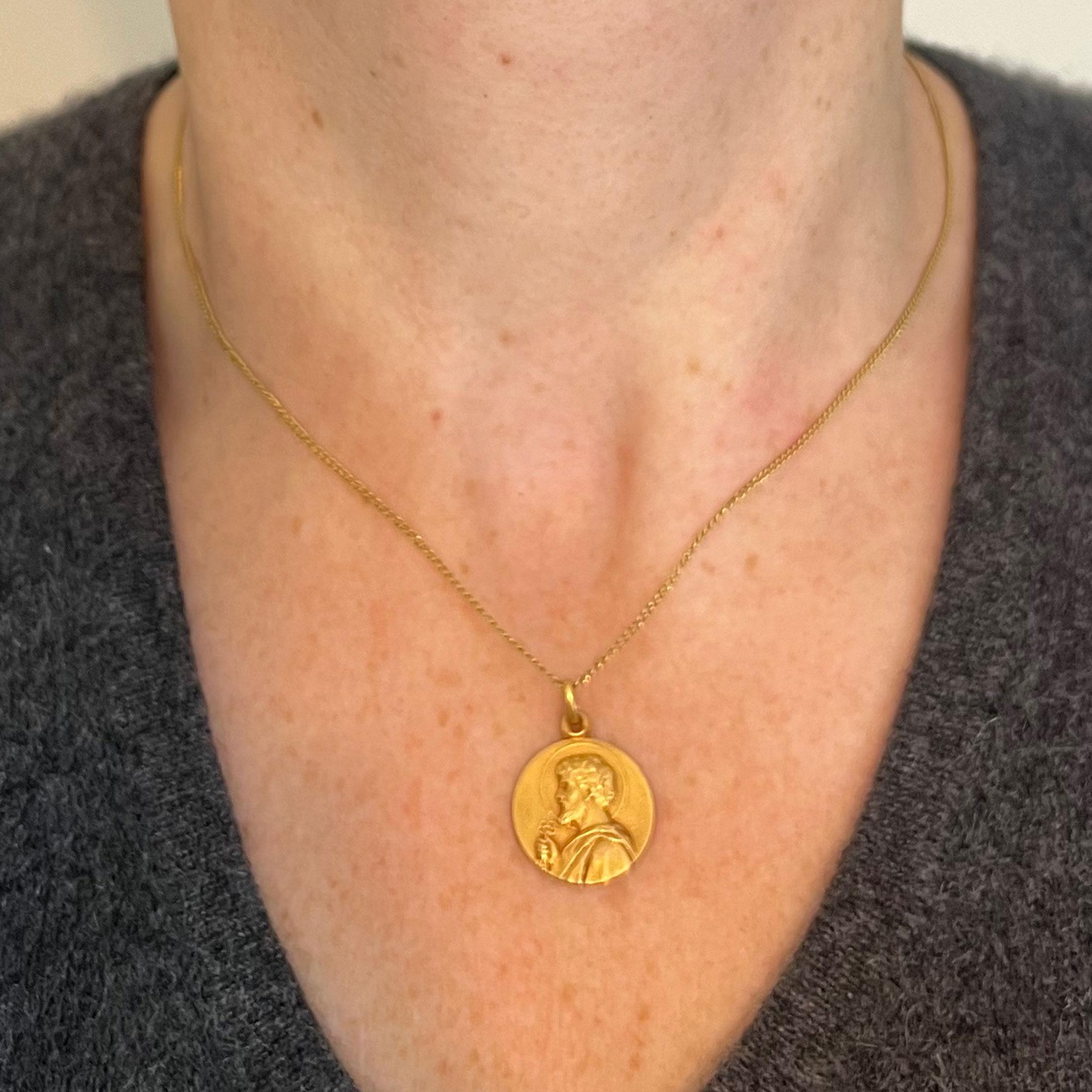 da uomo o donna Medaglia francese con ciondolo Charm di San Peters in oro giallo 18 carati in vendita