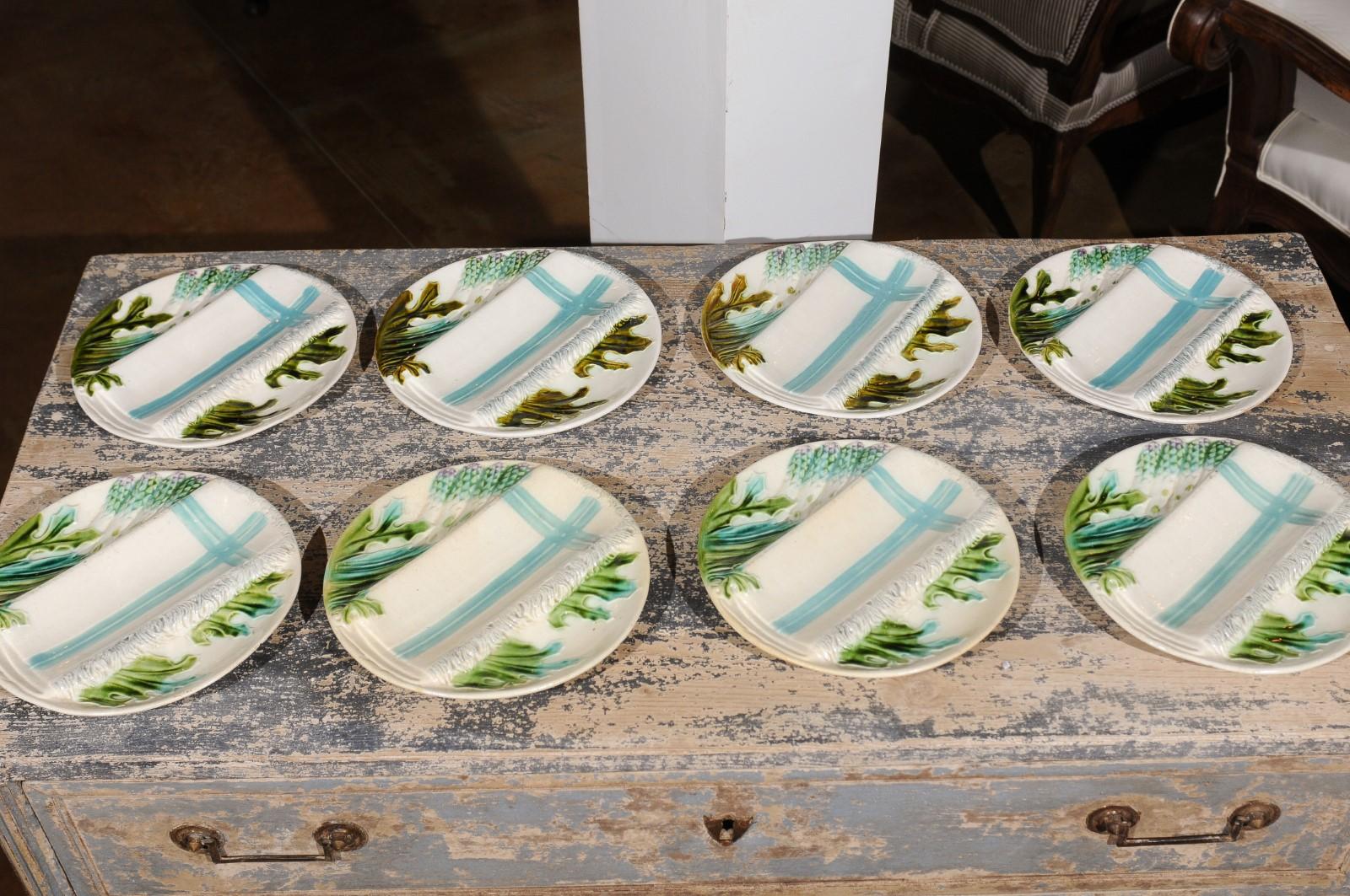 French Salins Majolica Asparagus Dinner Plates with Green and Turquoise Motifs 5