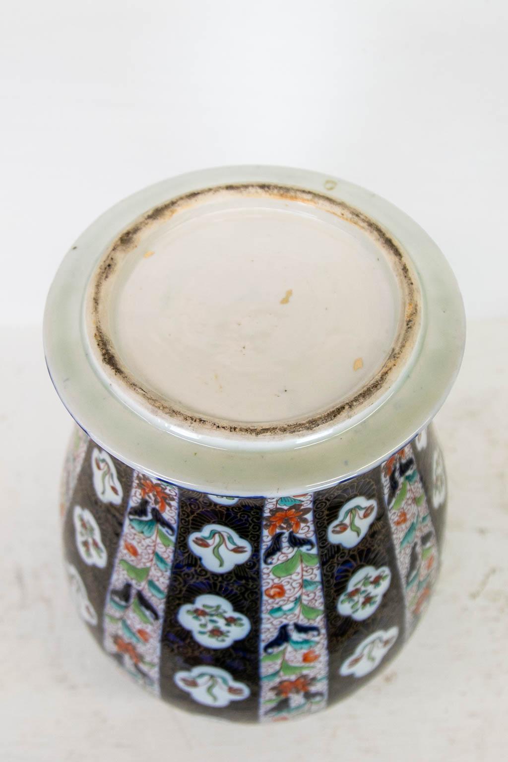 Französische Samson-Vase mit Deckel im Angebot 4