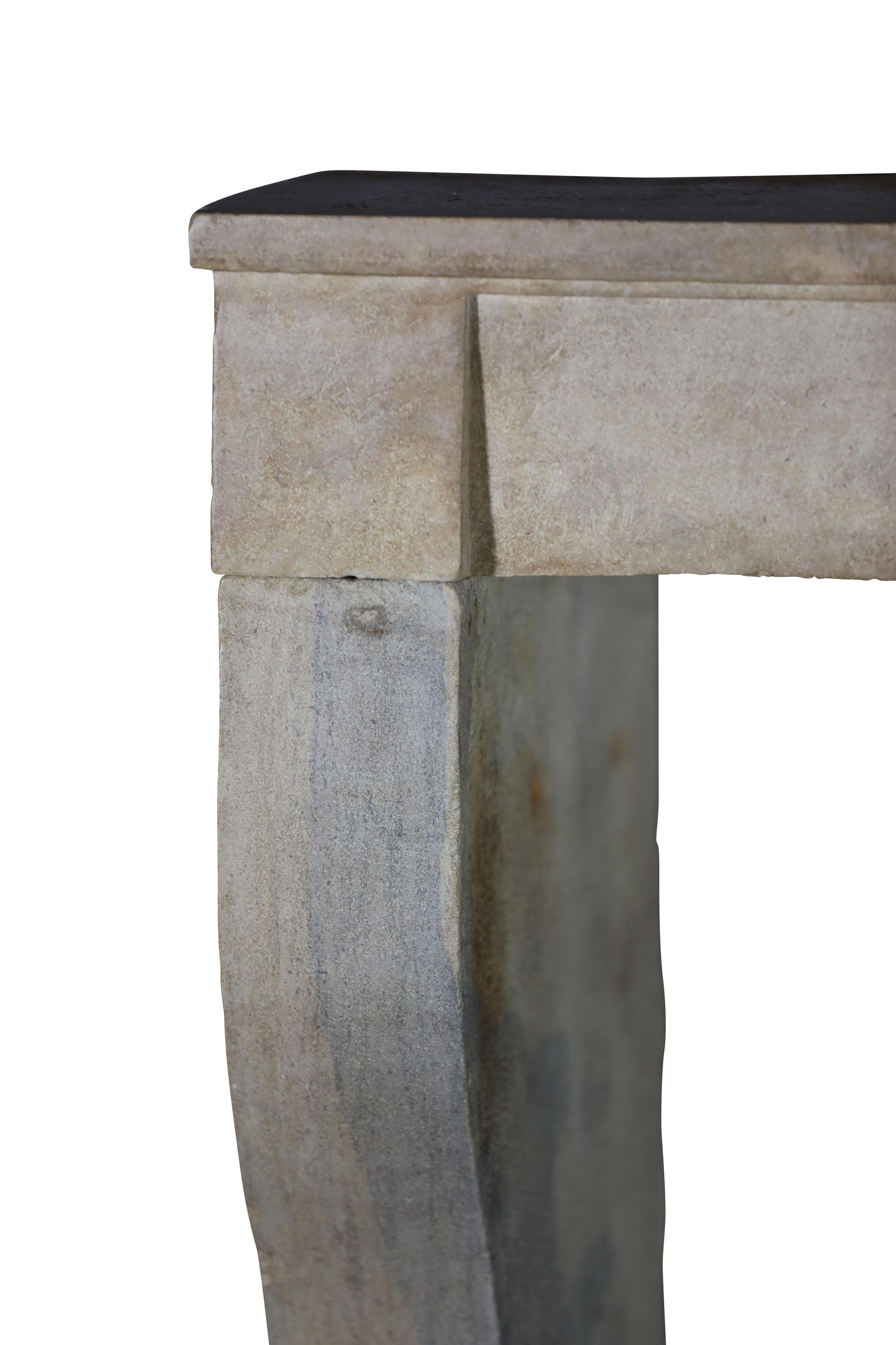 French Sand-Beige Limestone Timeless Slow Living Antique Chimney Piece For Sale 5
