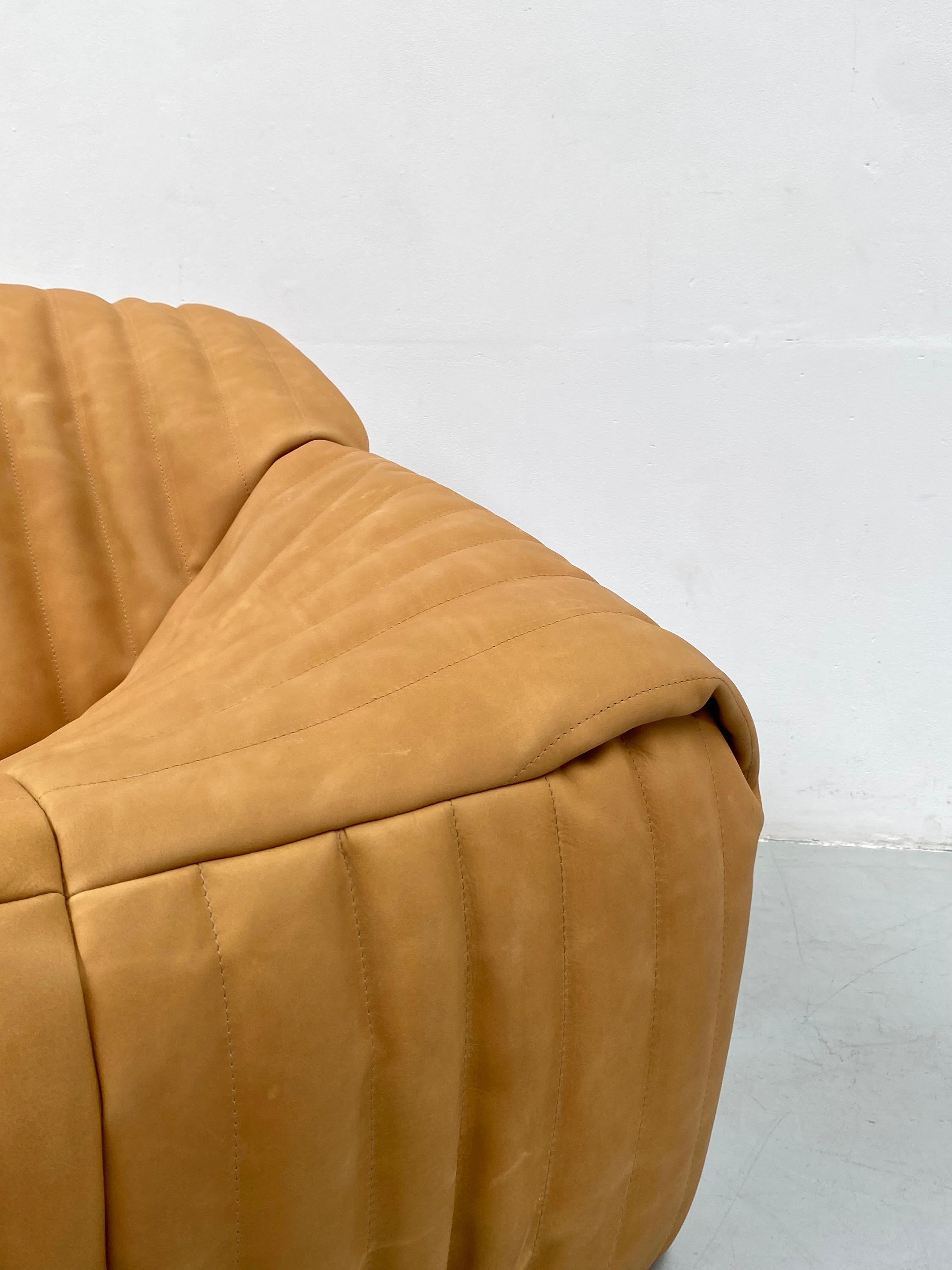 French Sandra Chair in Camel Leather by Annie Hiéronimus for Cinna/Ligne Roset. For Sale 3