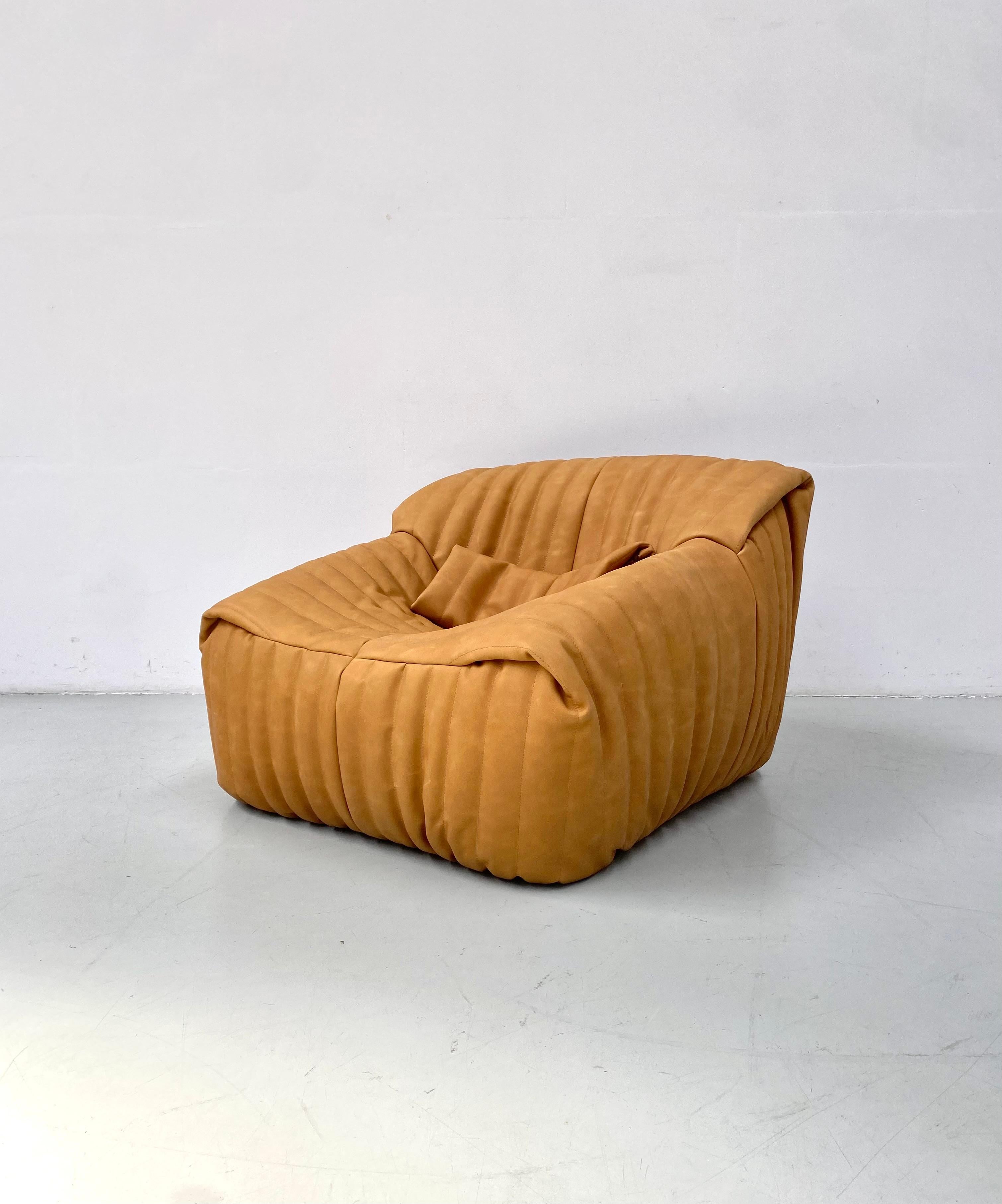 French Sandra Chair in Camel Leather by Annie Hiéronimus for Cinna/Ligne Roset. For Sale 4
