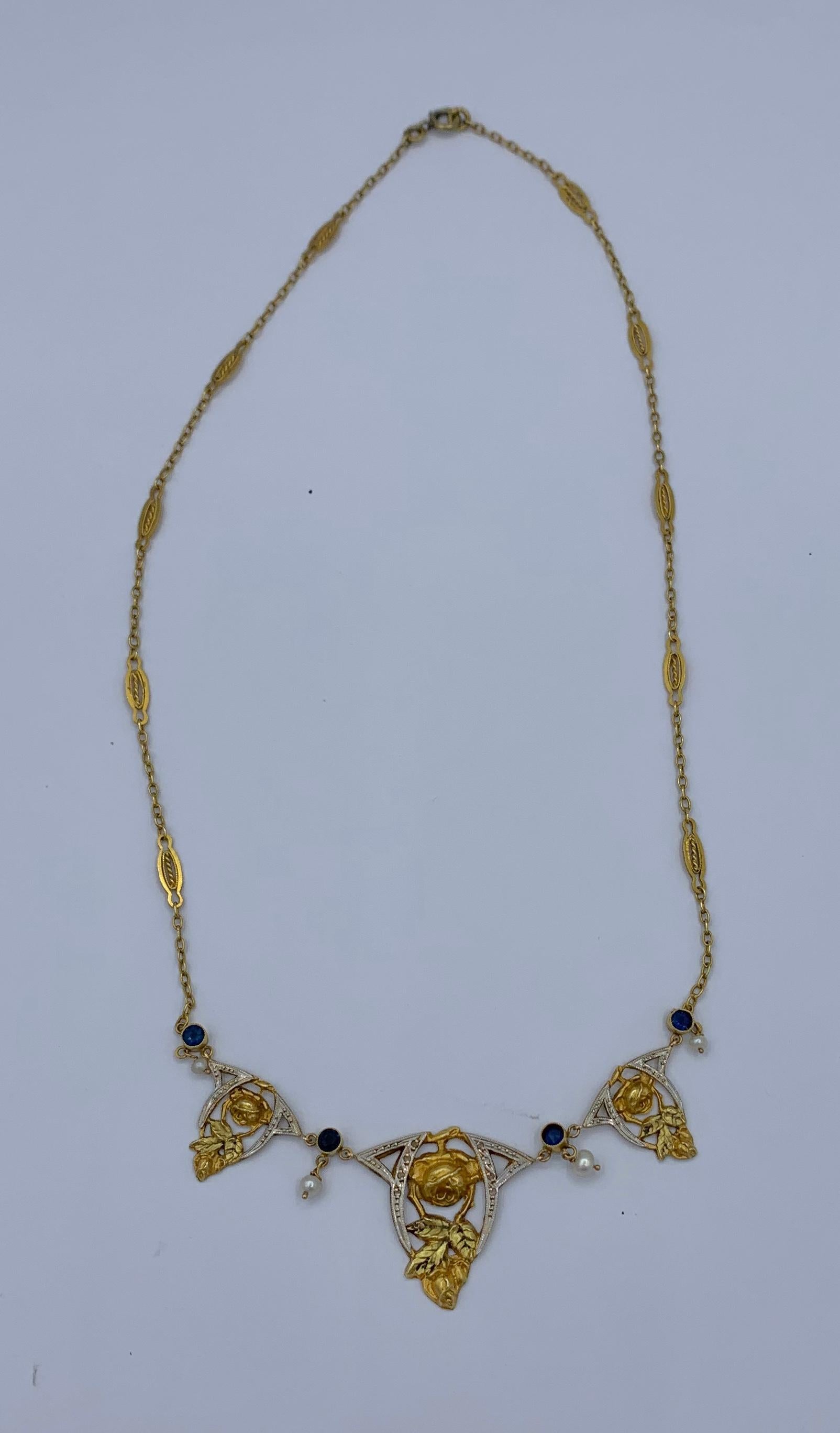 Antike französische Saphir-Perlen-Rosen-Garland-Halskette aus 18 Karat Gold aus der Belle Epoque im Angebot 3