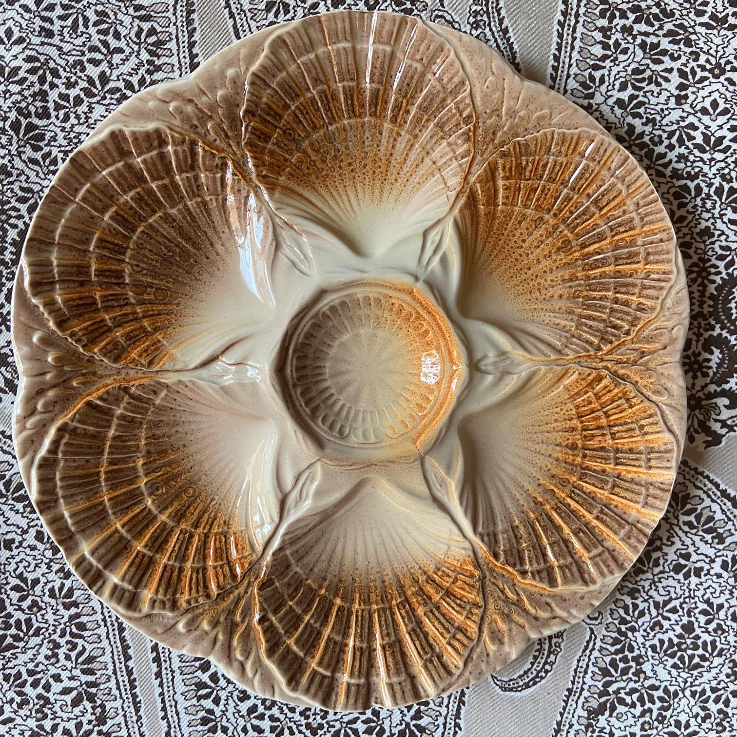 French Sarreguemines Majolica Oyster Shell Plates, set of 6 In Good Condition For Sale In ASNIÈRES-SUR-SEINE, FR