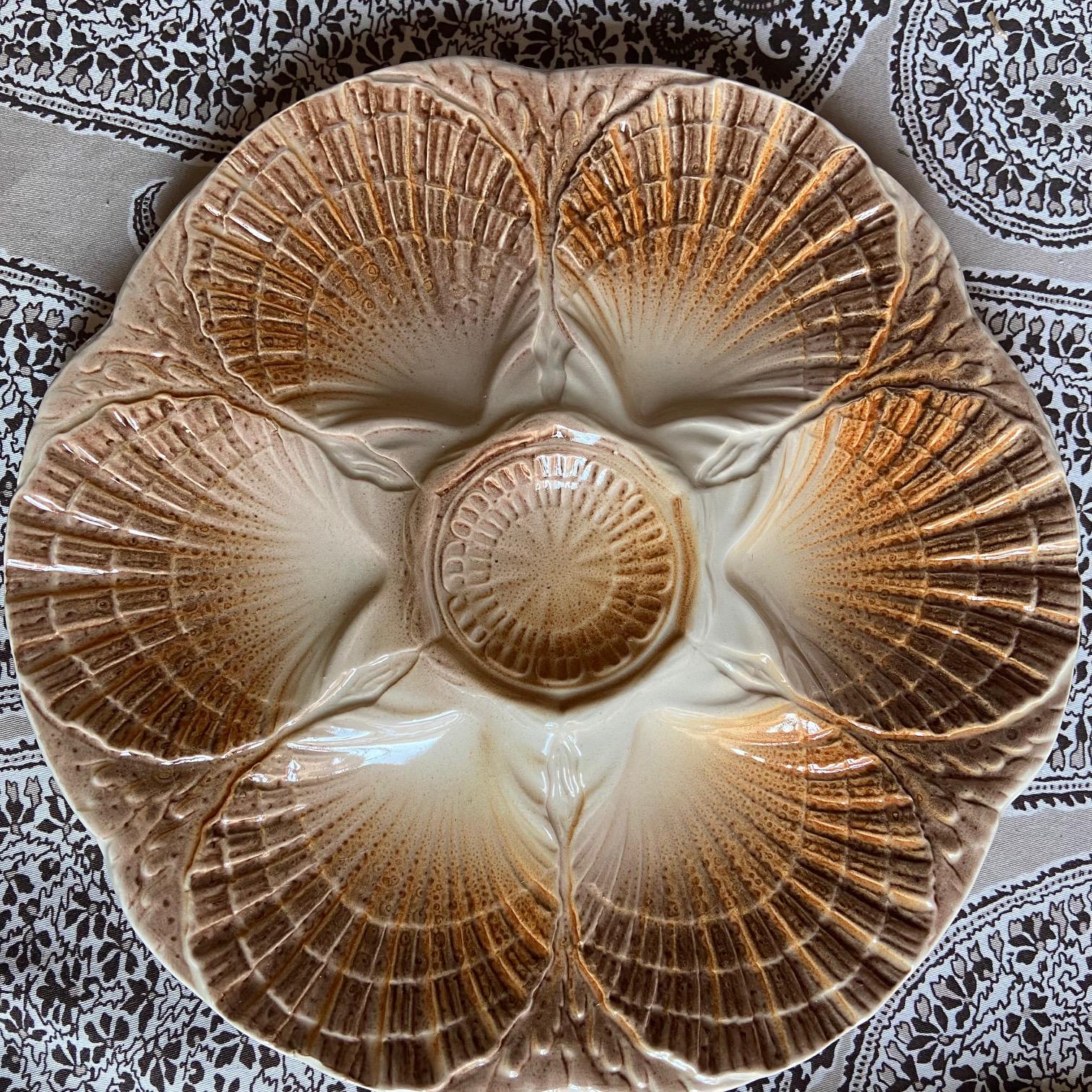 Mid-20th Century French Sarreguemines Majolica Oyster Shell Plates, set of 6 For Sale