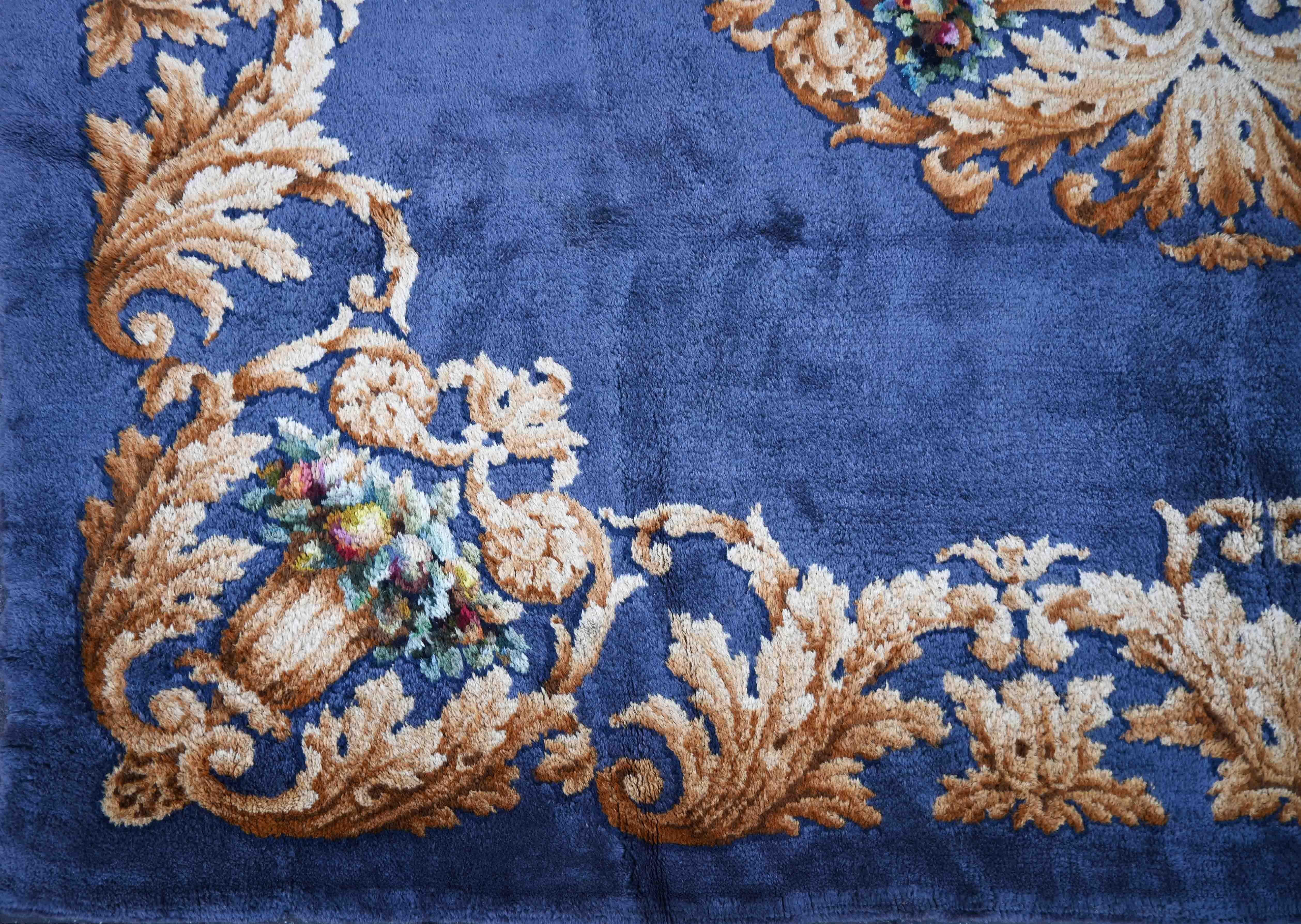 Tessuto a mano Tappeto francese Savonnerie firmato, 1930 circa - 3m50x2m55 - No. 1466 in vendita
