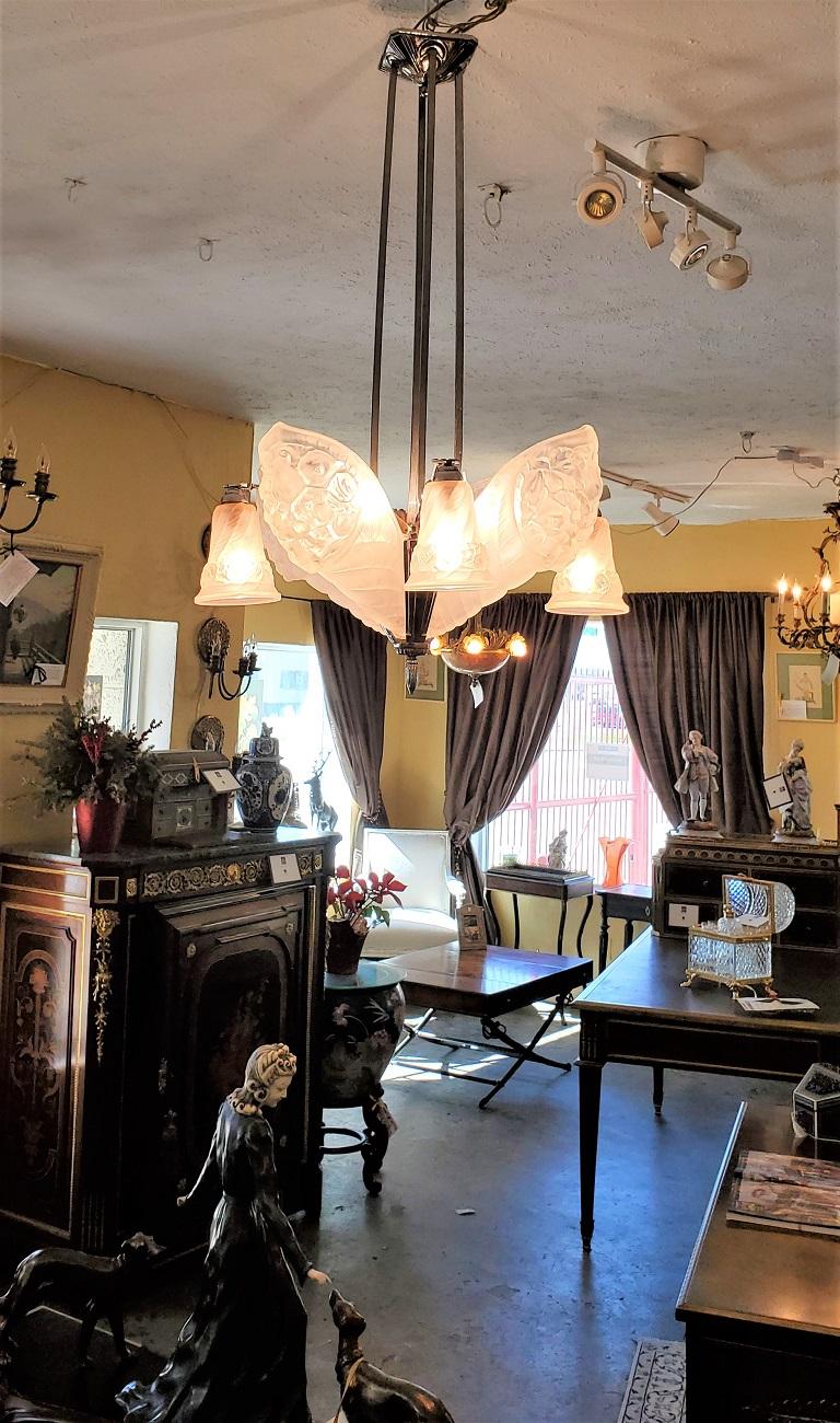 French Schneider Art Deco Chandelier For Sale 7