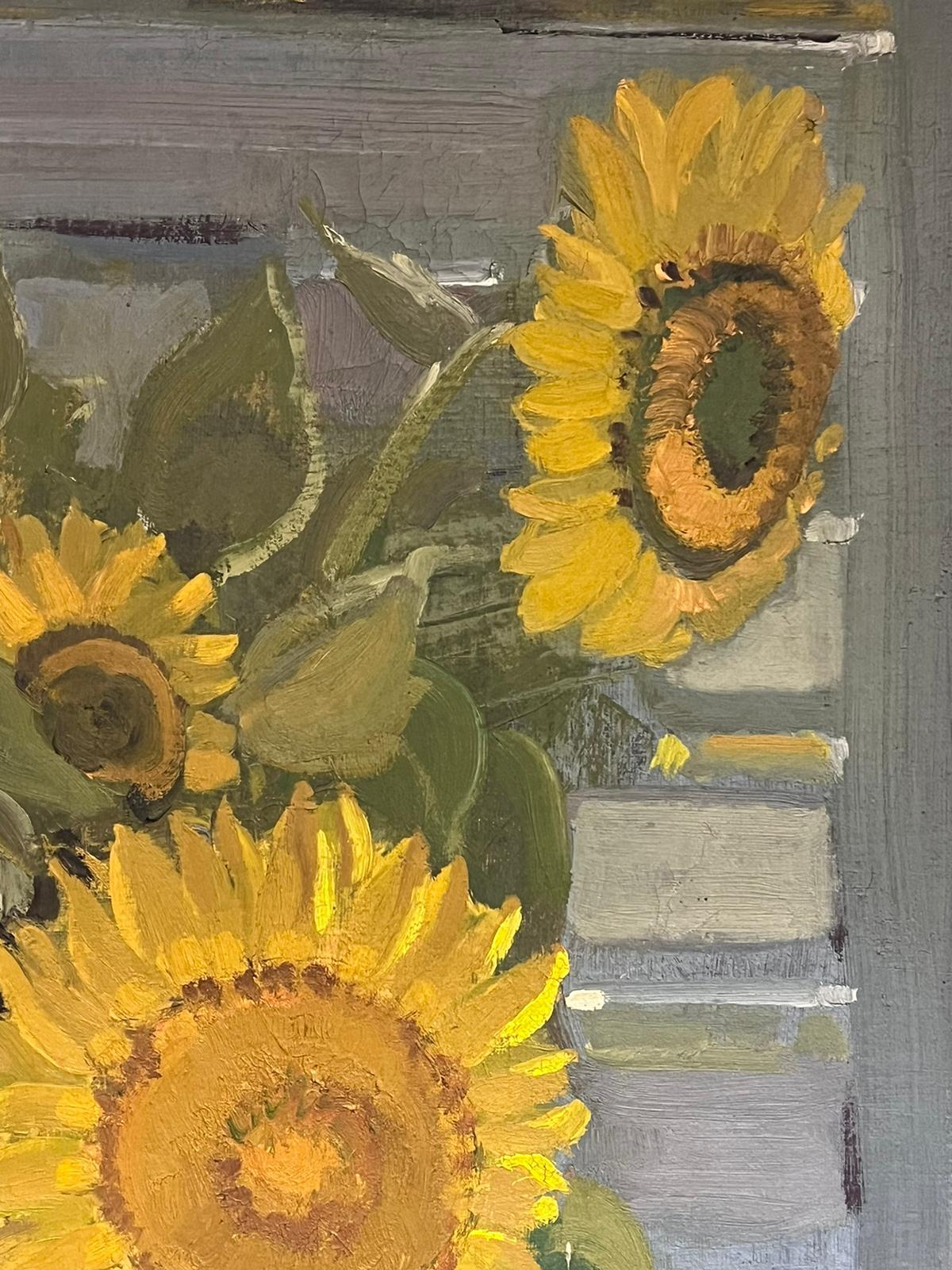 Grand vase français des années 1930, signé Sunflowers in, scène de fenêtre intérieure en vente 1