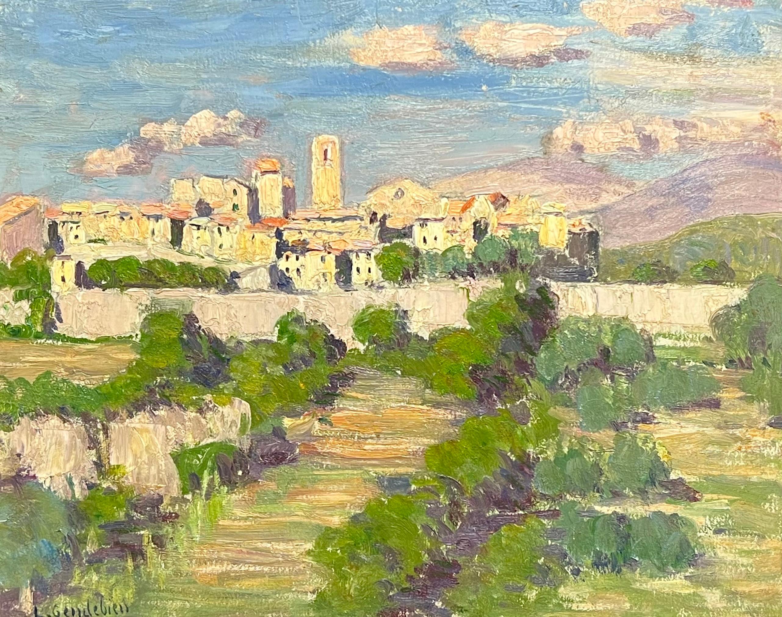 Olio impressionista francese del 1930 Villaggio storico in un paesaggio soleggiato - Painting di French School