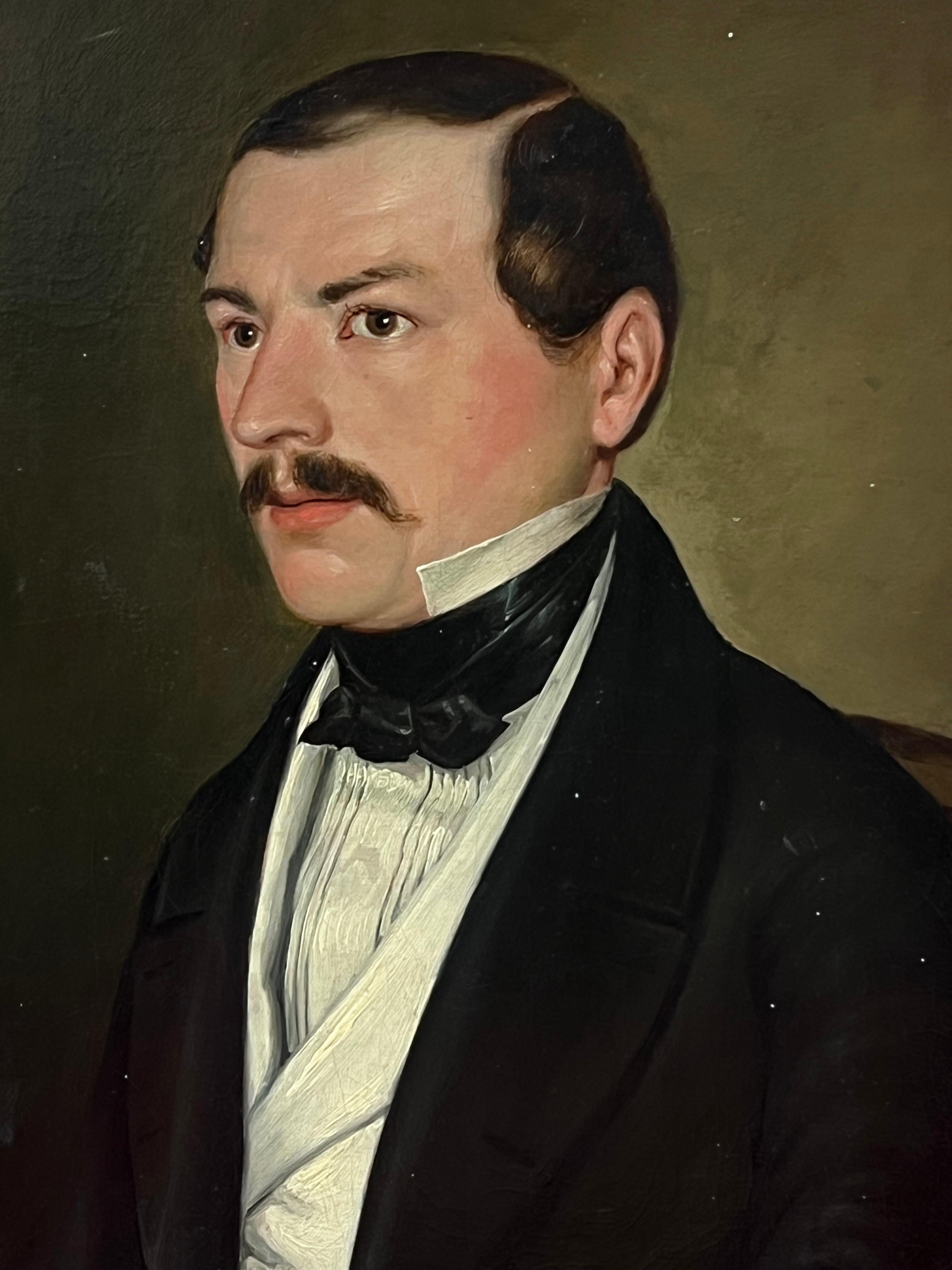 Ritratto ad olio francese del XIX secolo di un elegante gentiluomo in abiti formali - Figurative Painting Nero di French School