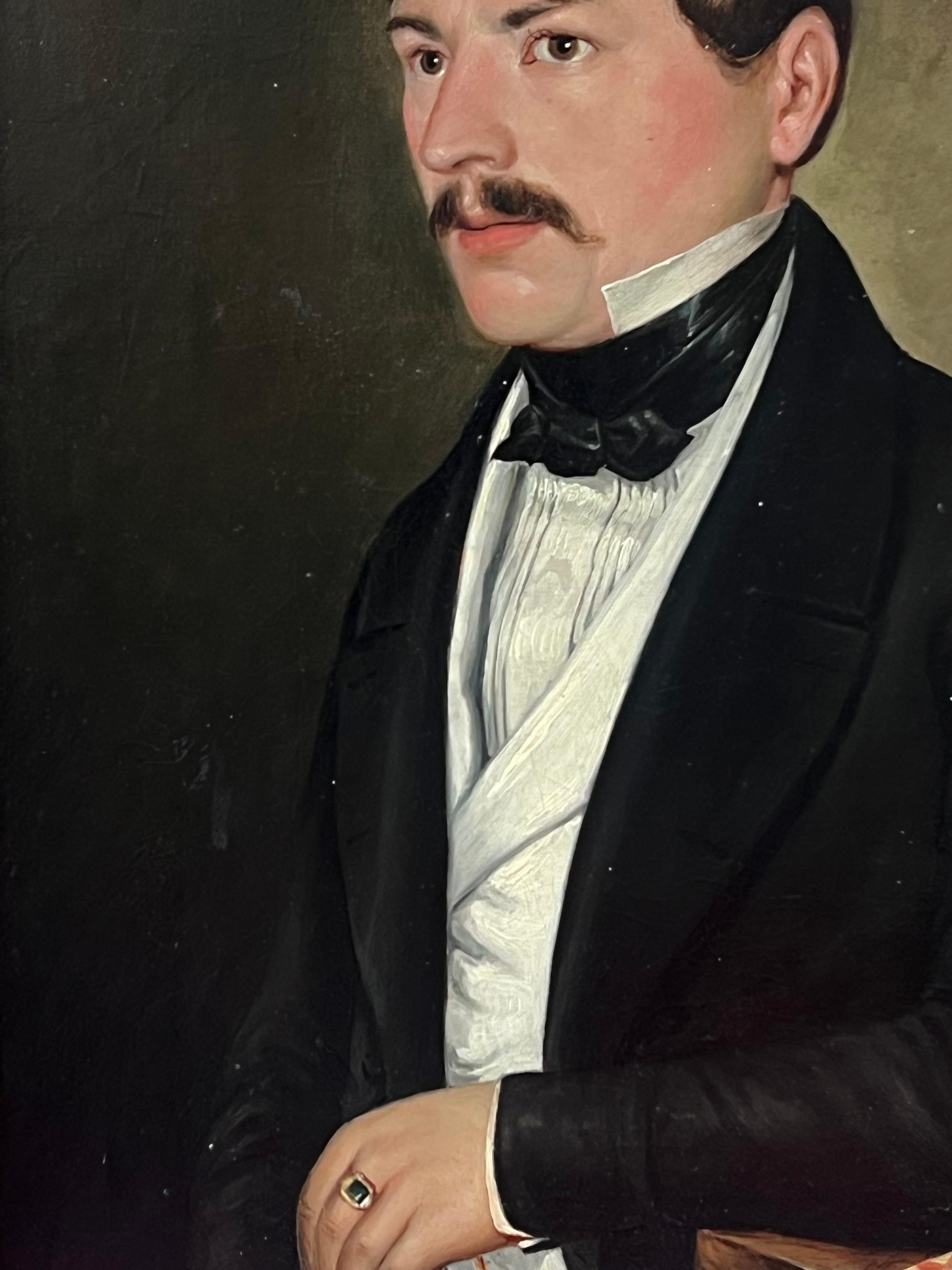 Ritratto di un gentiluomo in abito formale
Scuola francese, XIX secolo
olio su tavola, incorniciato
incorniciato: 17 x 14 pollici
tavola: 13 x 10,5 pollici
Provenienza: collezione privata, Parigi, Francia
Condizioni: ottime