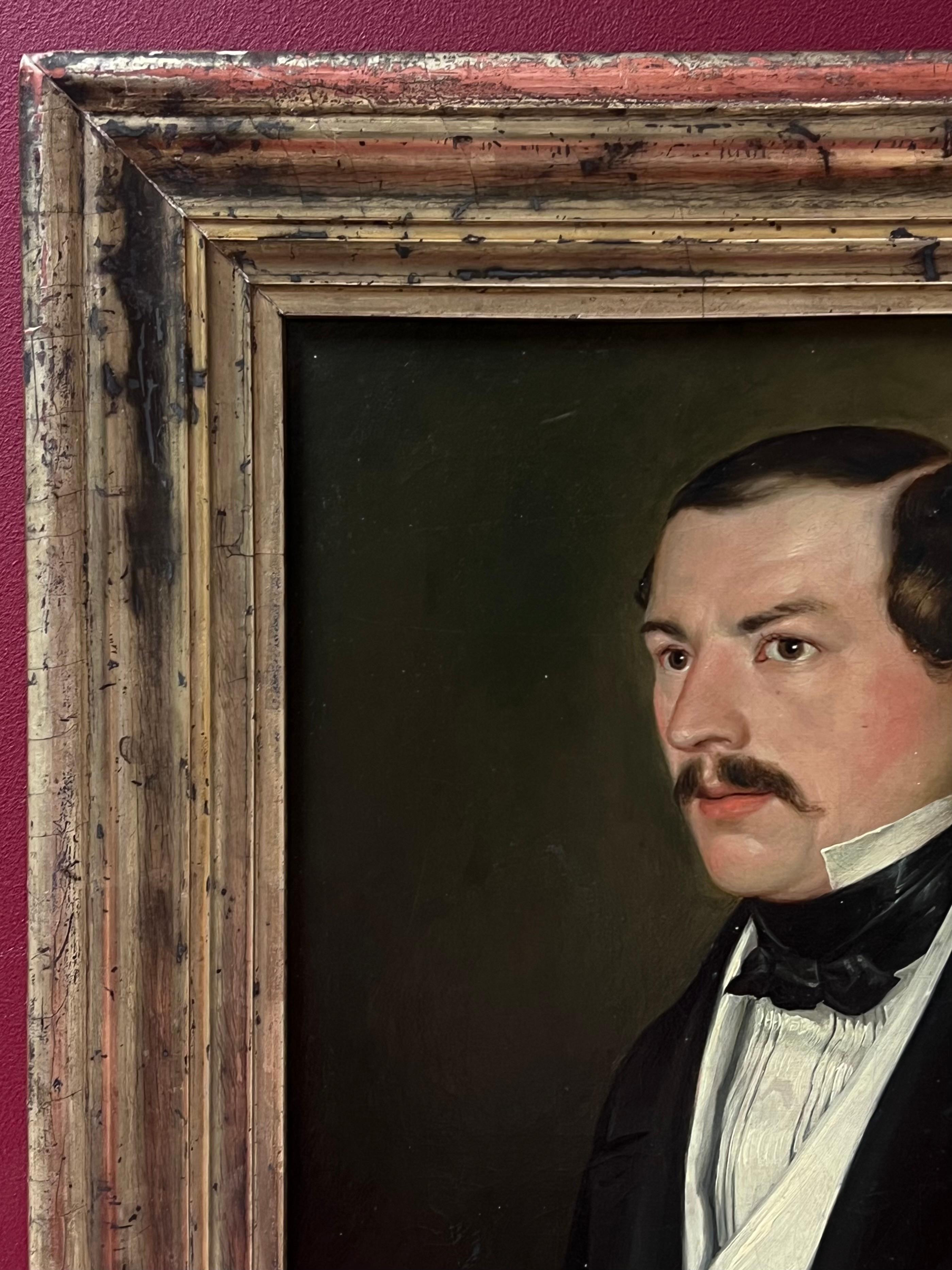 Ritratto ad olio francese del XIX secolo di un elegante gentiluomo in abiti formali in vendita 2