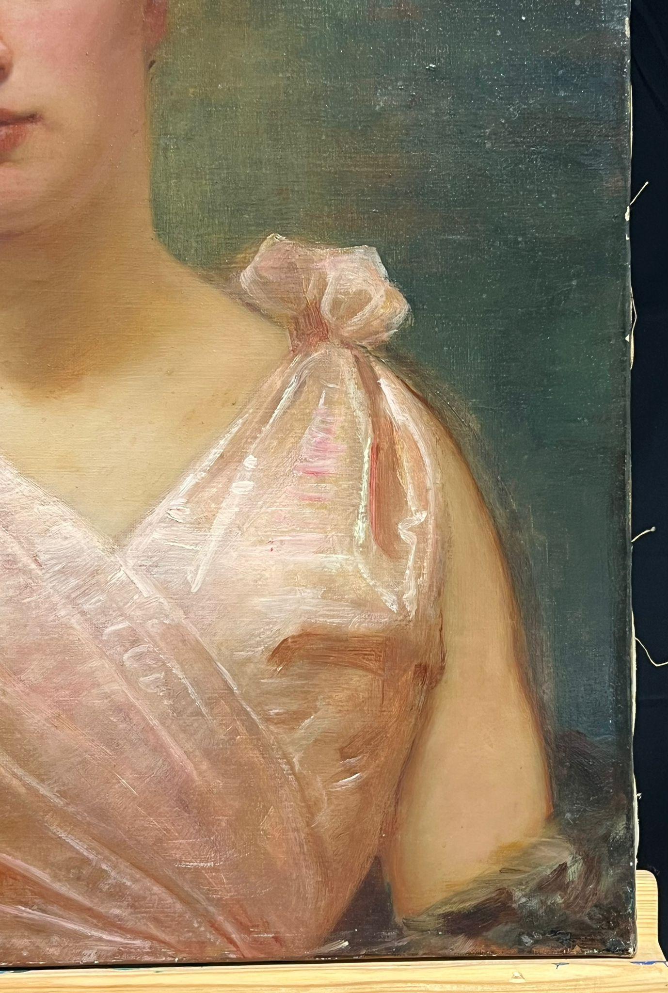19. Jahrhundert Porträt einer Dame in rosa Seidenkleid
Französische Schule, undeutlich signiert 
Öl auf Leinwand, ungerahmt
aus dem Jahr 1893
Leinwand: 24 x 19,75 Zoll
Provenienz: Privatsammlung, Frankreich
Condit: sehr guter Zustand 

Für weitere