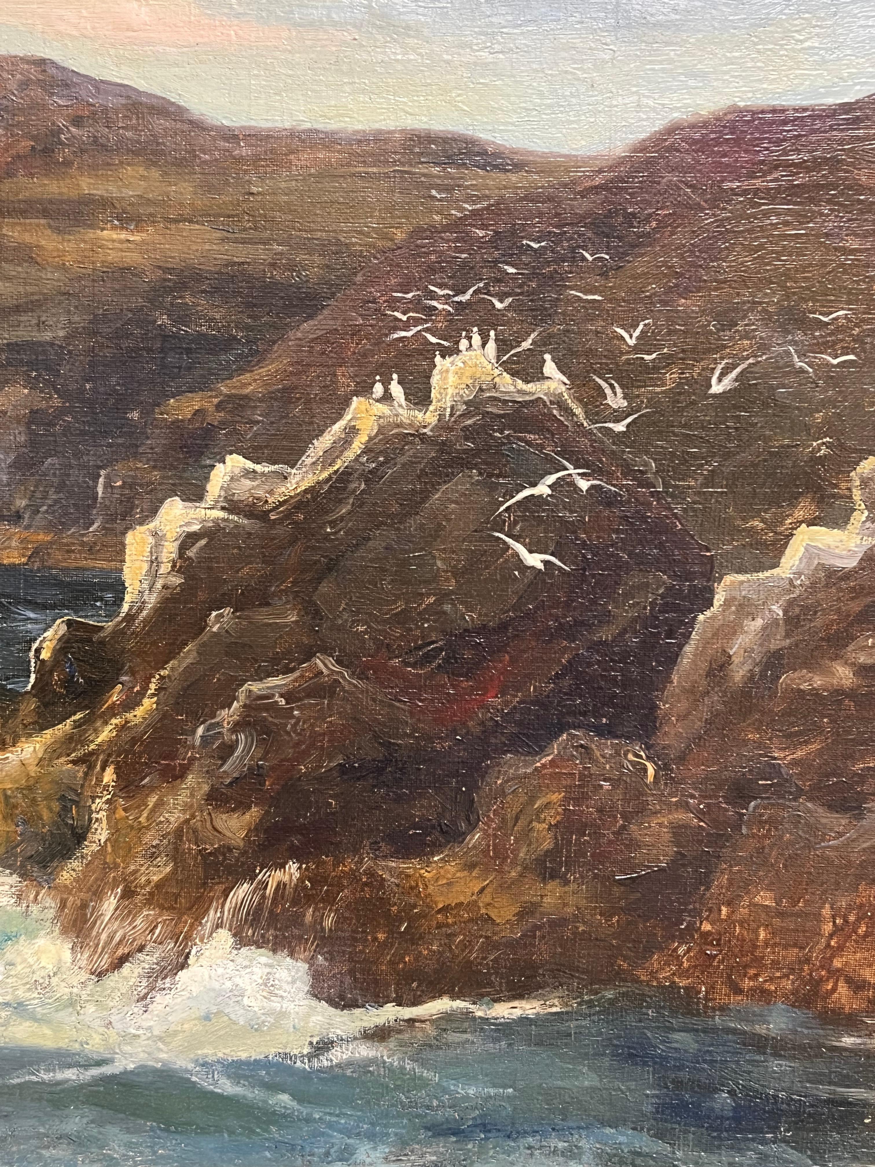 Majestätische Küsten Cliffs mit Seevögeln und einem distanzierten Segelboot Ein faszinierendes Meer im Angebot 5