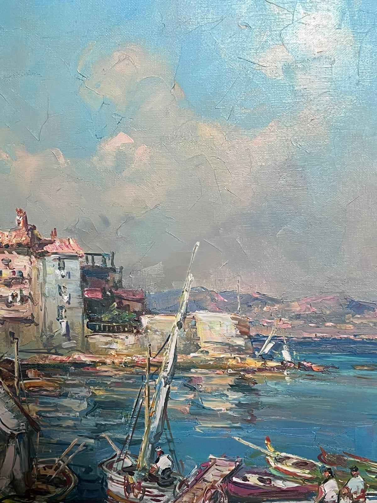 Pescadores del puerto de St Tropez cuidando las redes y la captura Firmado Óleo de mediados del siglo XX en venta 1