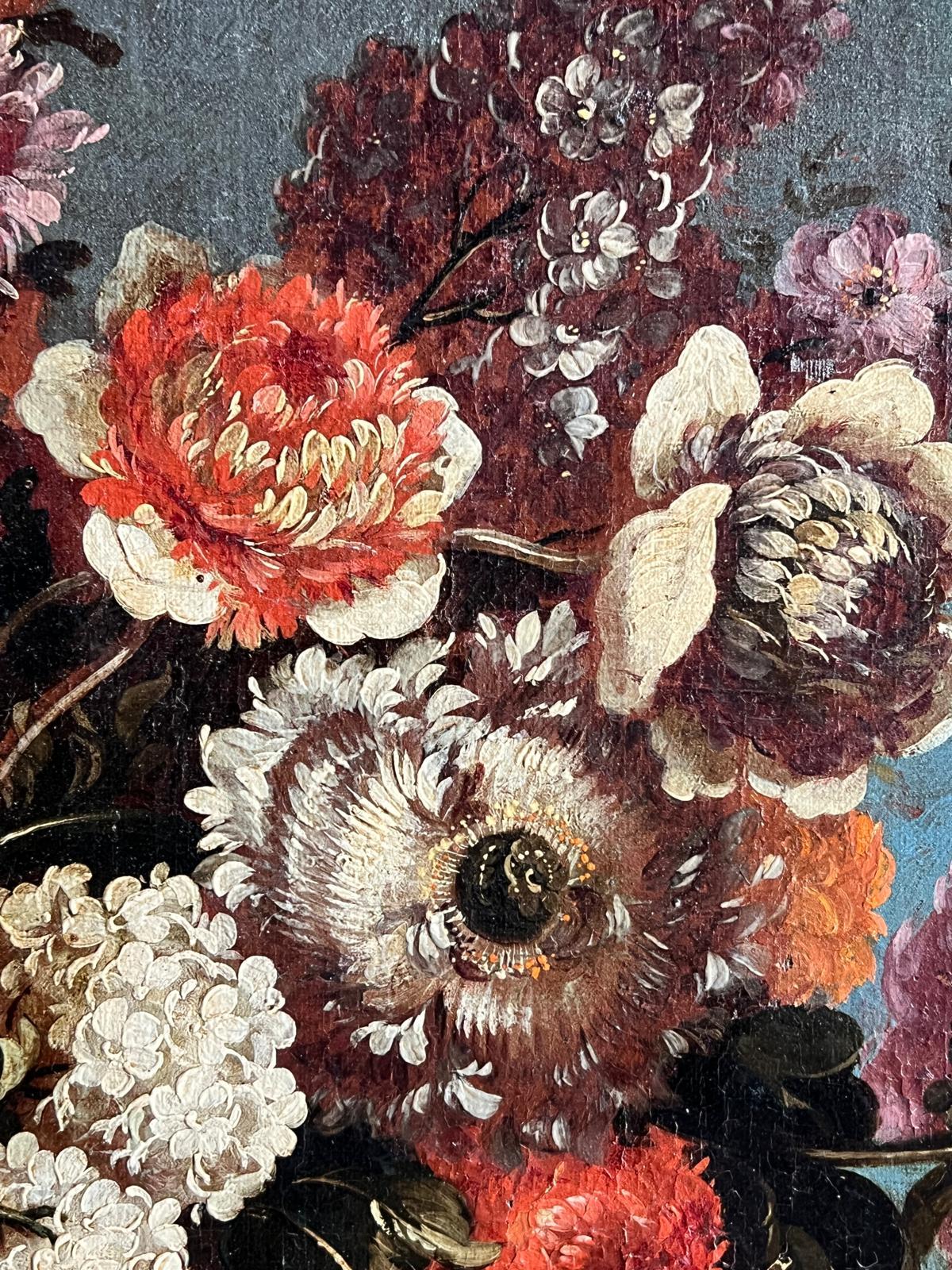 Ramo de flores
Escuela francesa, principios del siglo XVIII, sin firmar
óleo sobre lienzo, enmarcado en marco dorado antiguo
enmarcado: 37 x 54,4 pulgadas
lienzo: 30 x 47 pulgadas
Procedencia: colección privada, Francia
Estado: en general, muy sano