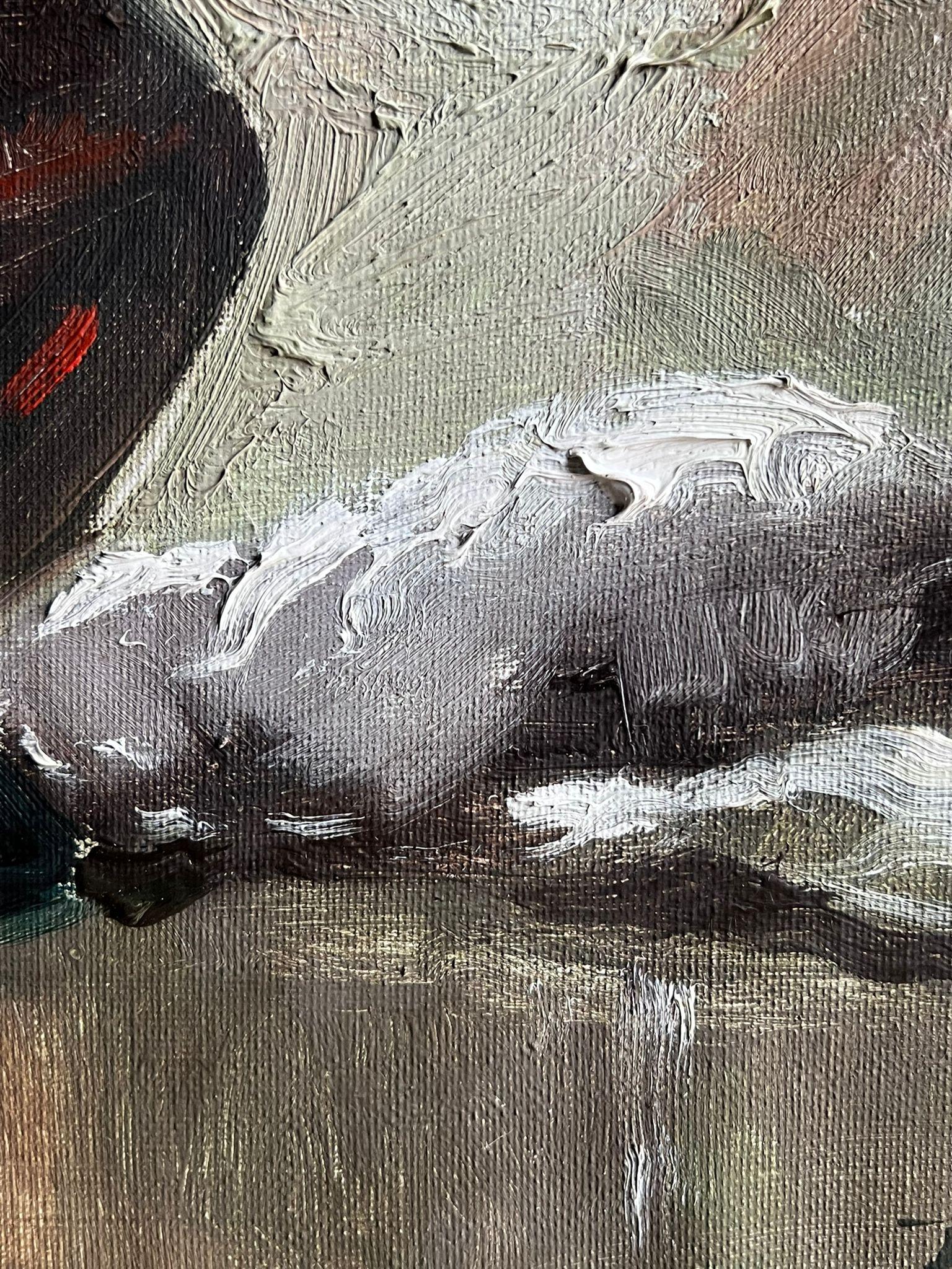 Natura morta floreale d'epoca francese della metà del XX secolo con rose in un vaso rosso - Still-Life Painting Grigio di French School