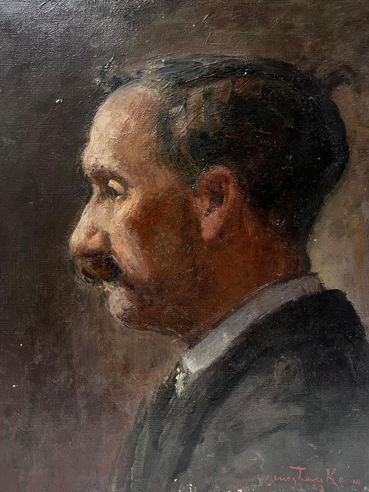 1920er Jahre Französisch Porträt eines Mannes mit Schnurrbart signiert & datiert Öl auf Leinwand – Painting von French School
