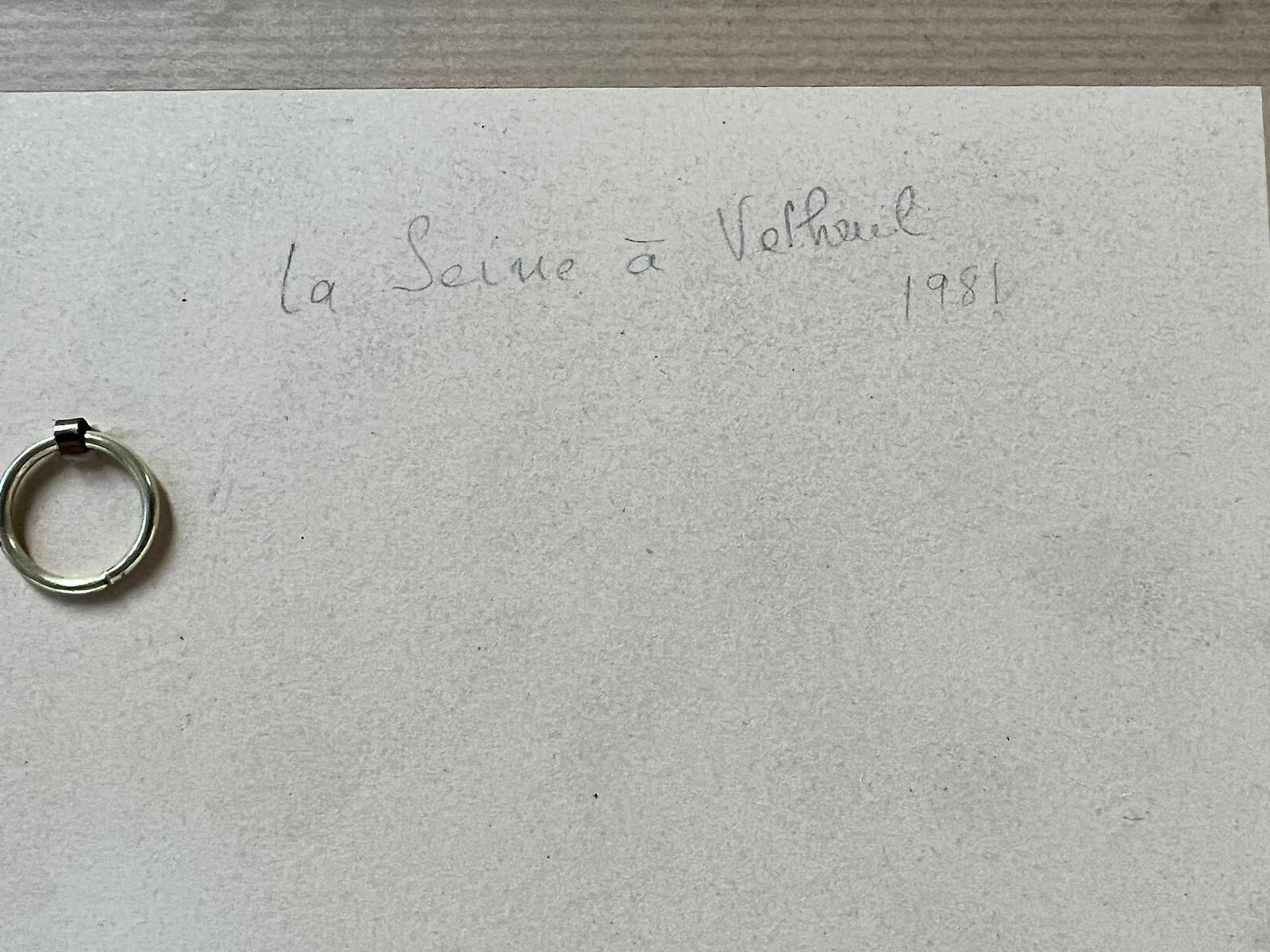 El río Sena
Escuela francesa, hacia 1981
firmado esquina inferior y titulado verso
óleo sobre tabla, enmarcado
enmarcado: 13 x 20,5 pulgadas
tablero: 12 x 19,5 pulgadas
procedencia: colección privada, Francia
estado: muy bueno y en buen estado 
