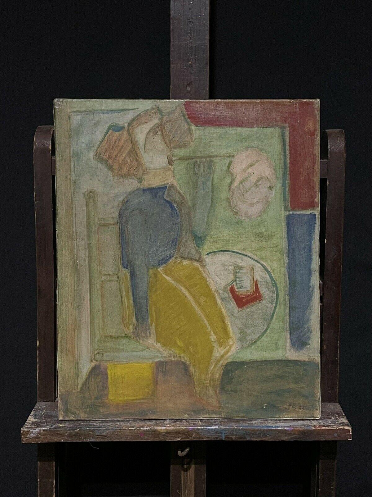 Figure moderniste française des années 1940 dans un décor intérieur, peinture à l'huile intrigante - Painting de French School