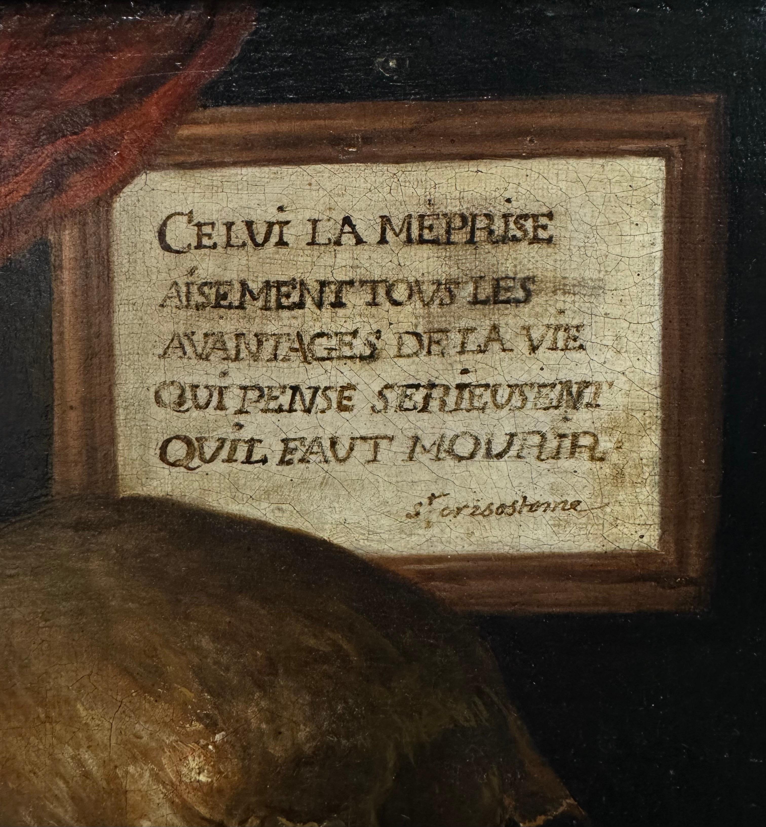 Cette magnifique vanité de l'école française du XVIIe siècle est une méditation sur la mortalité et le caractère éphémère des plaisirs terrestres. La composition est centrée sur un crâne humain finement rendu qui repose sur un tissu rouge drapé, sa