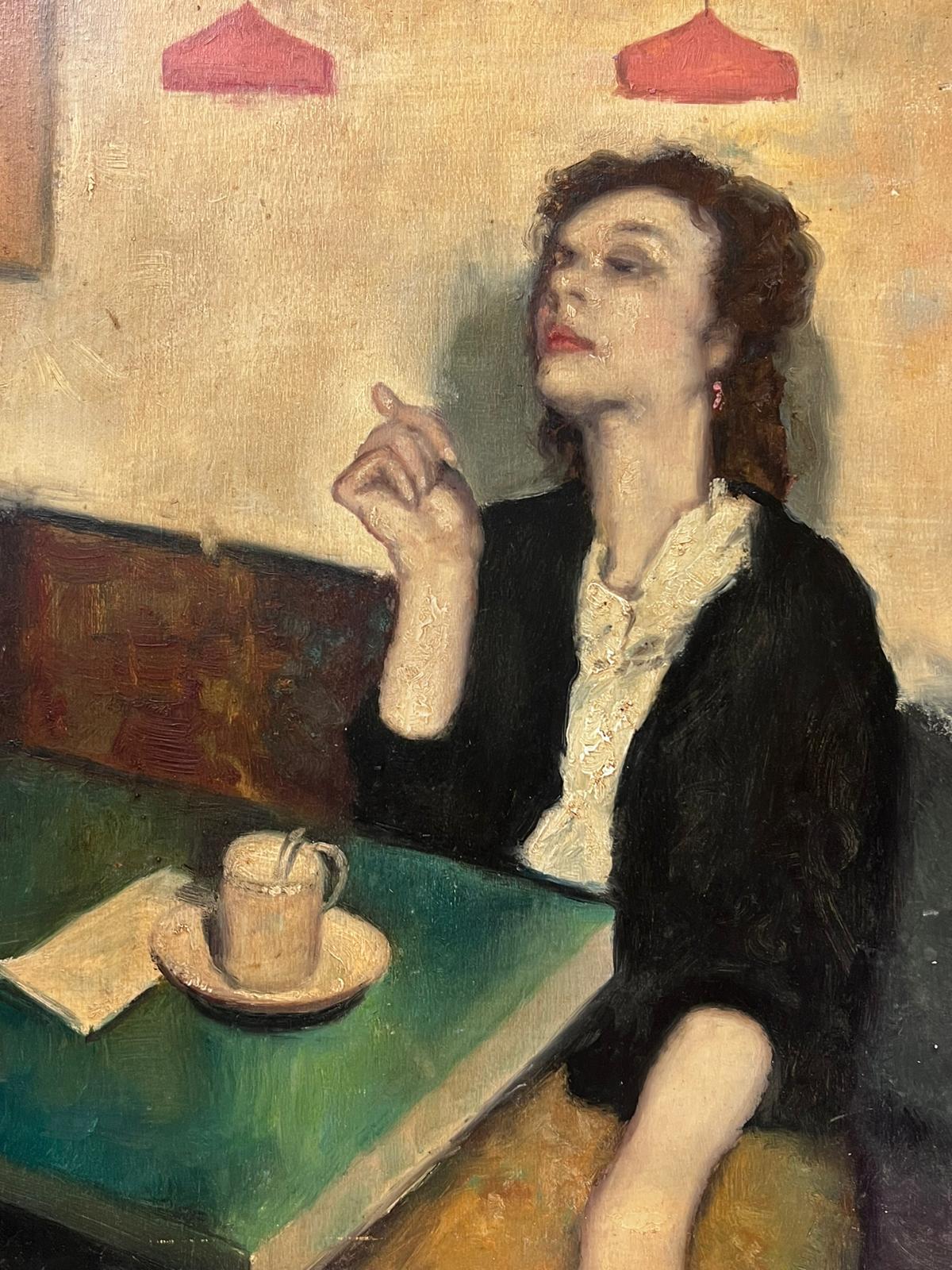 Peinture à l'huile française signée des années 1950 Femme assise dans un café à l'intérieur, d'humeur pensive - Painting de French School 