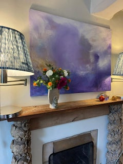 Grande peinture abstraite française contemporaine de nuages violets évoquant un ciel tombé dans le vent
