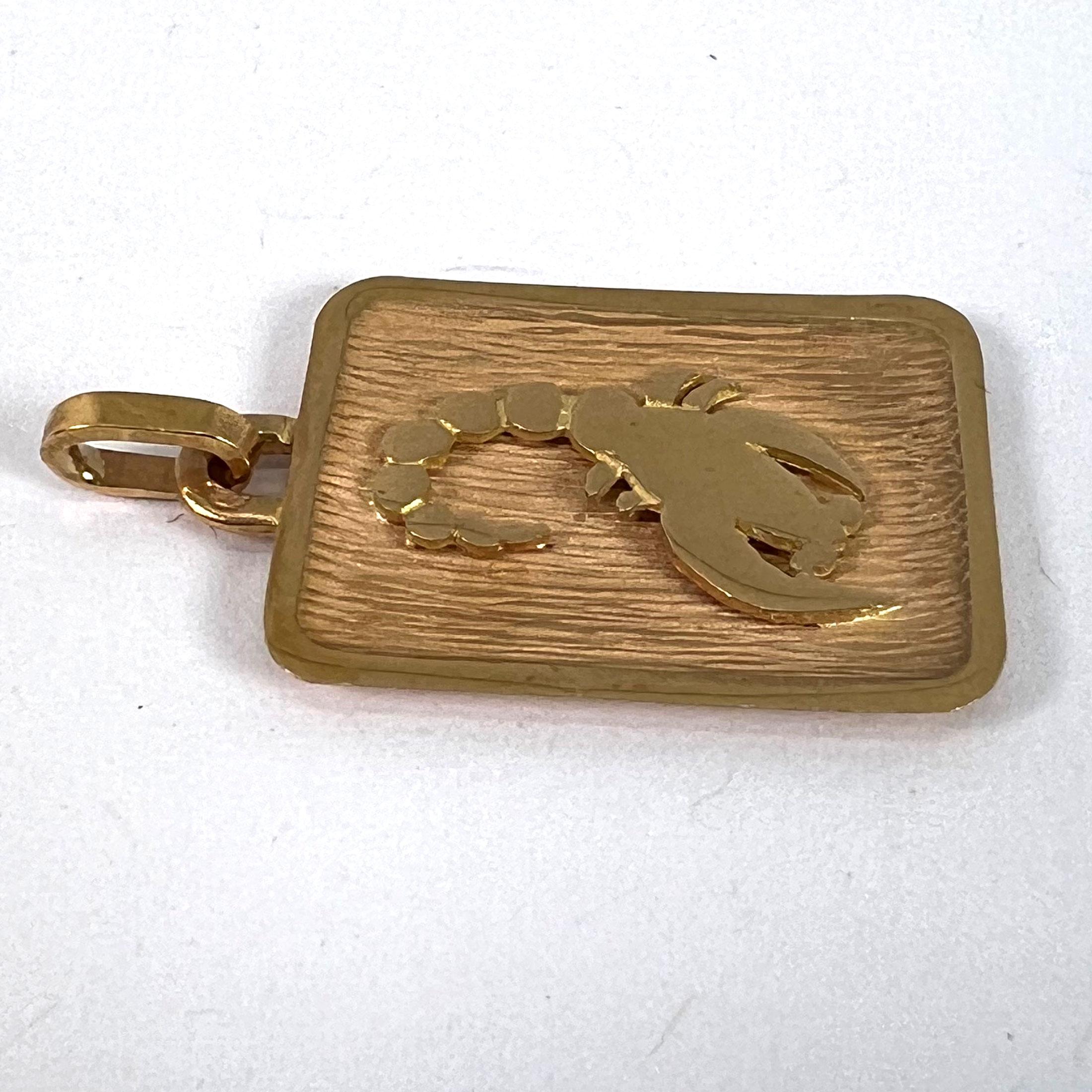 French Scorpio Starsign Zodiac 18K Yellow Gold Charm Medal Pendant For Sale 10