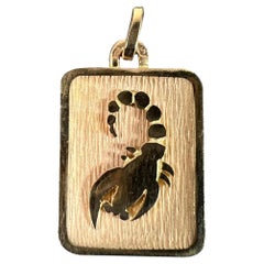 French Scorpio Starsign Zodiac 18K Yellow Gold Charm Medal Pendant