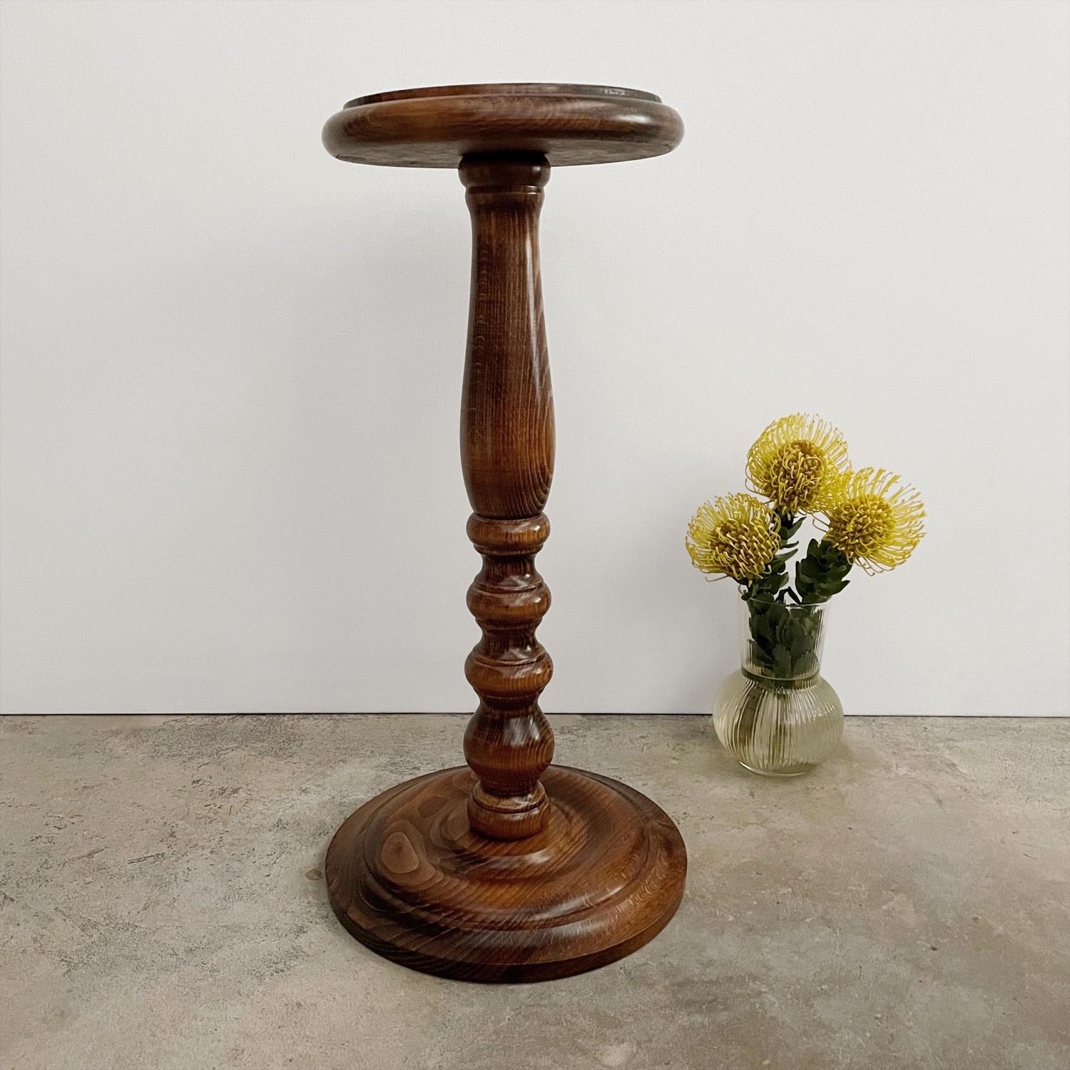 French Sculpted Wood Cocktail Table For Sale 2