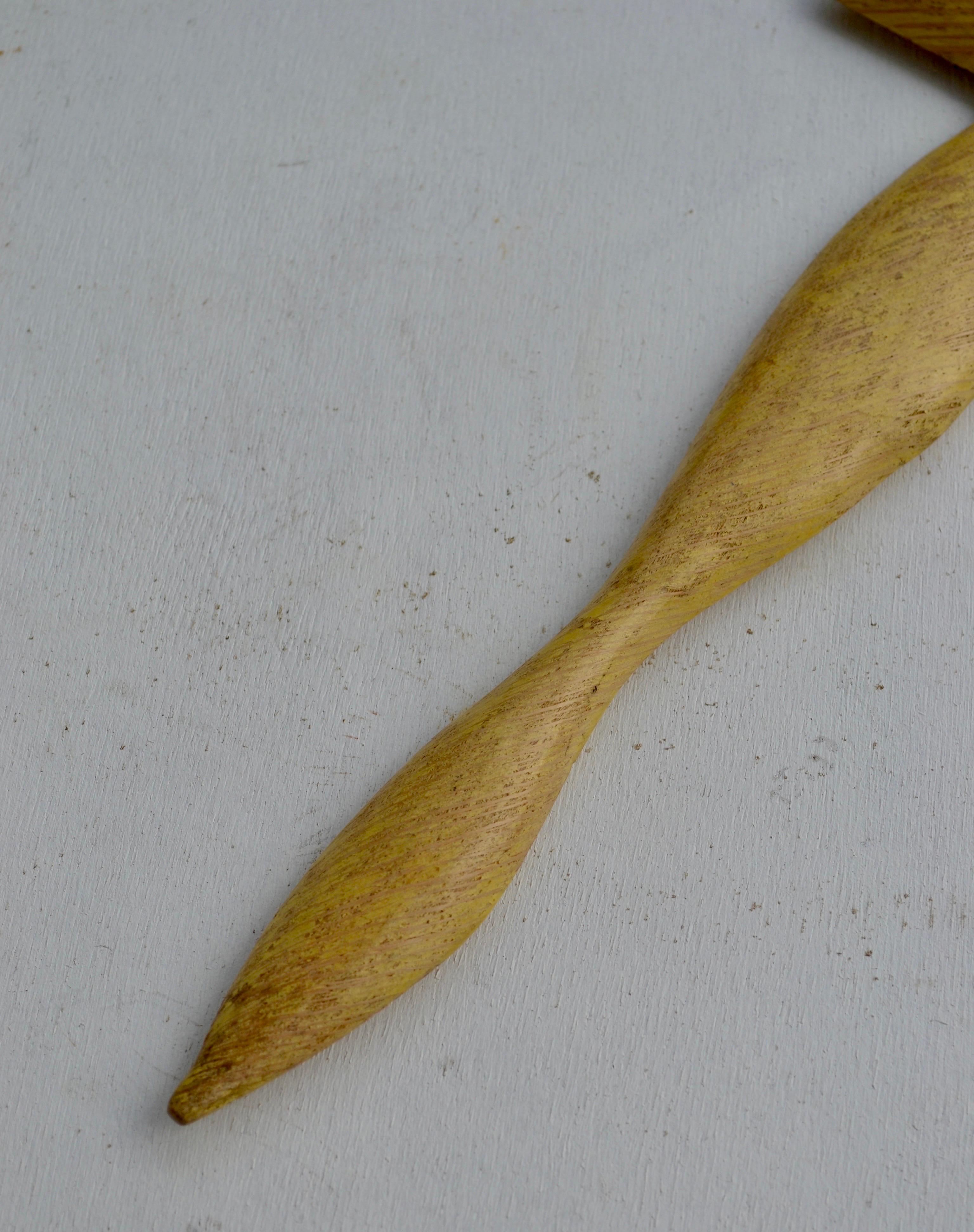 French Sculpted Wooden Hand Mirror, 1950s For Sale 1