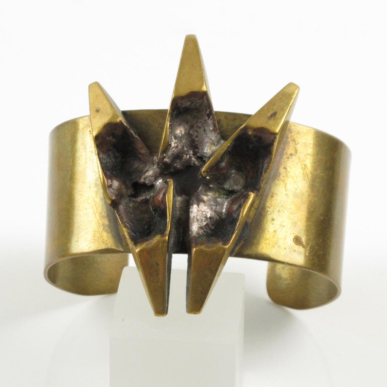 French Sculptor Henri Nogaret Large Modernist Brutalist Bronze Cuff Bracelet For Sale at 1stdibs